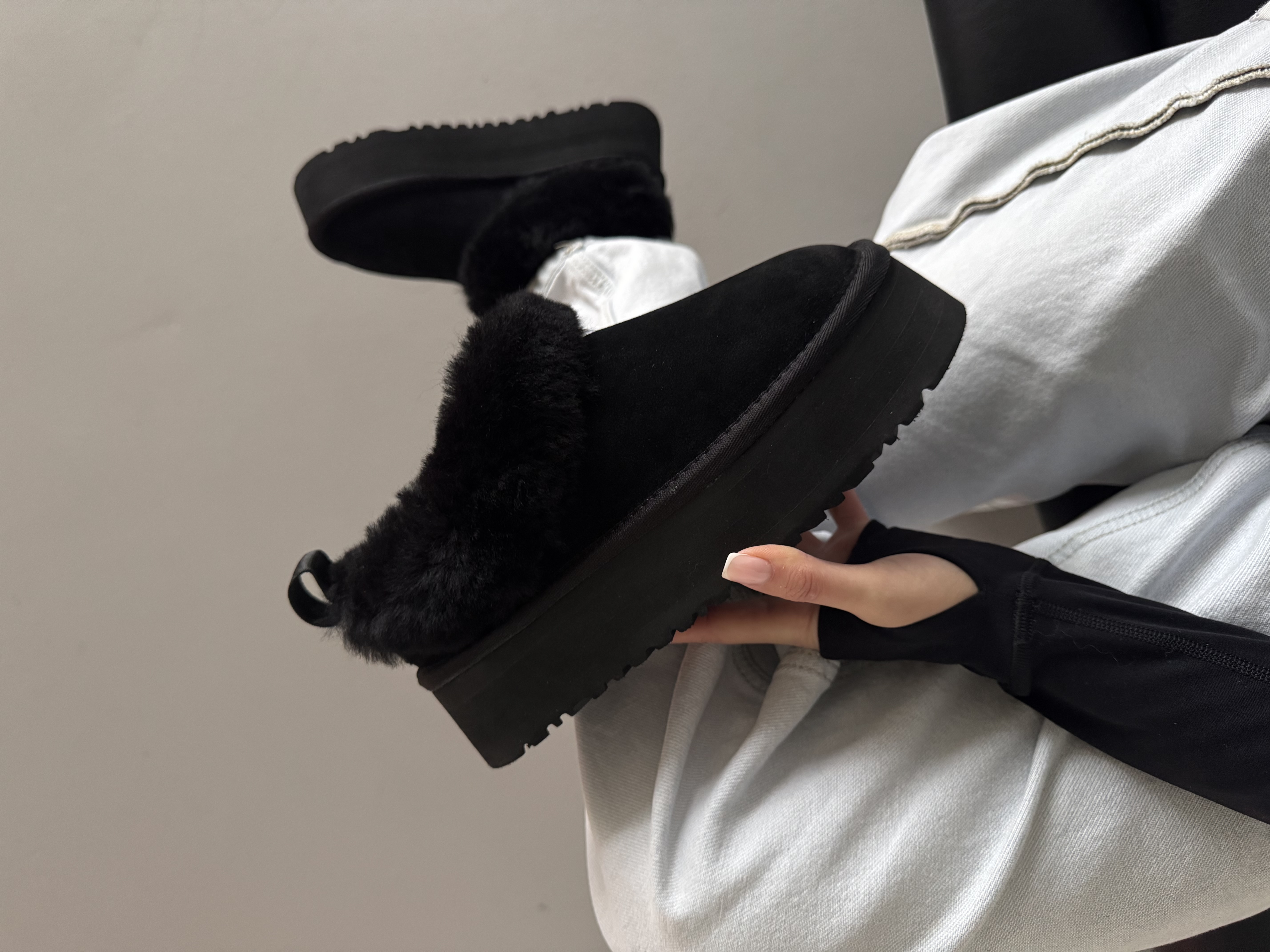 UGG TAZELLE PLATFORM BLACK premium