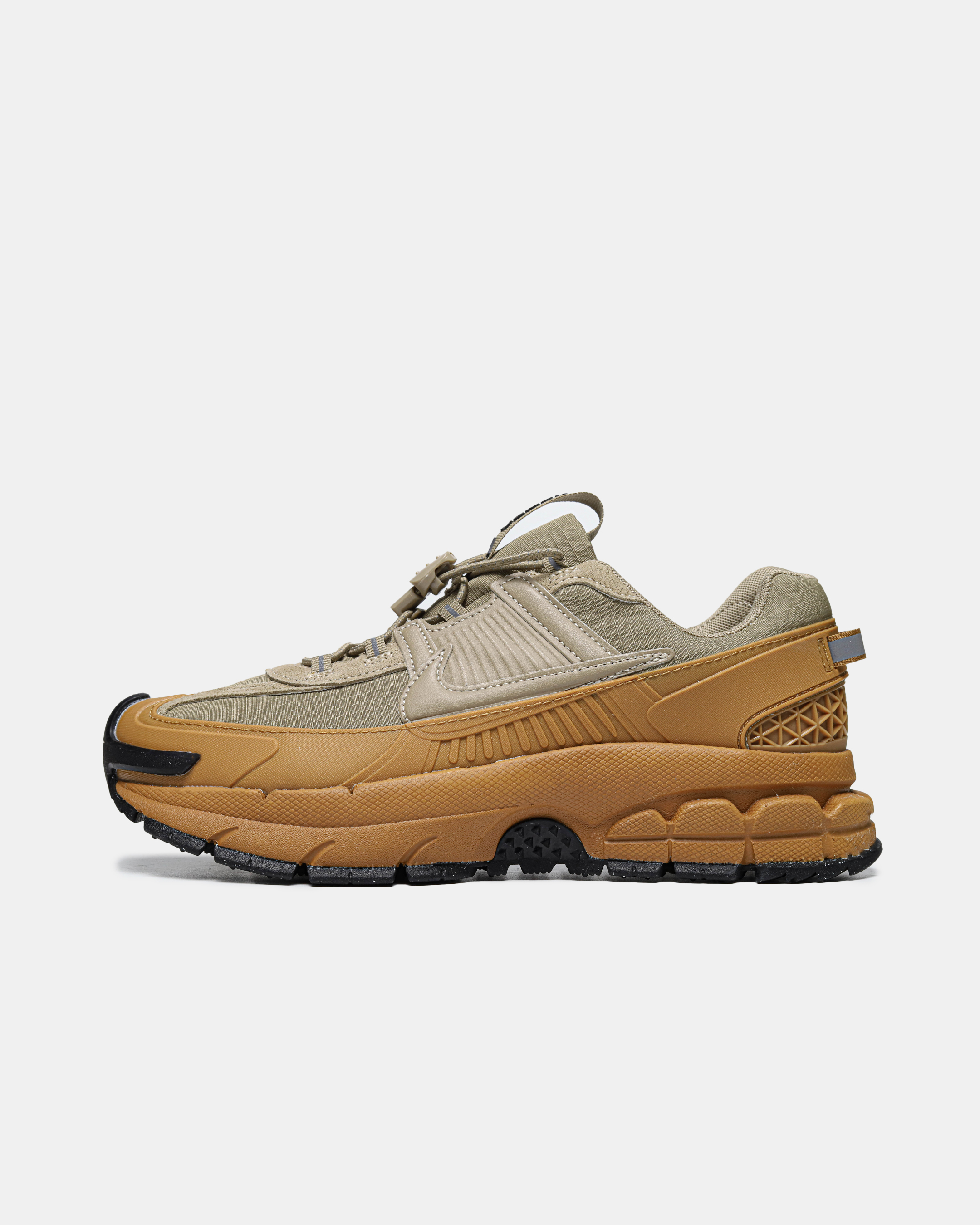 Nike Air Zoom Vomero Roam 'Flax' HQ2181-200 — головне фото товару