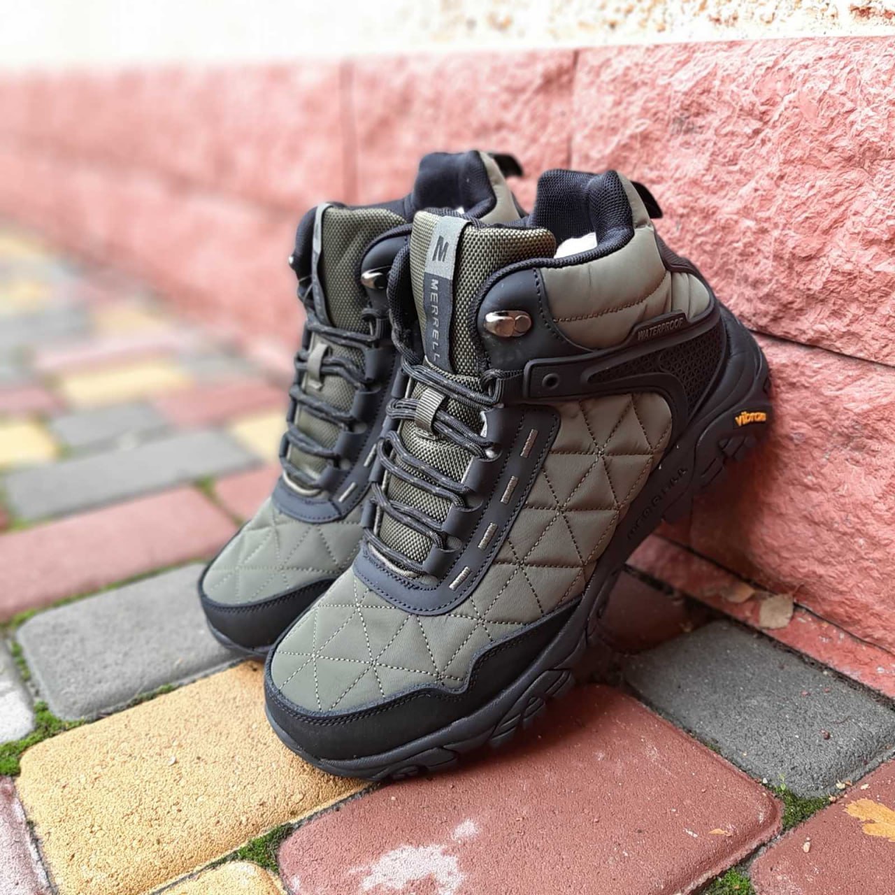 Кроссовки Merrell Tracking высокие резиновые цвета хаки зимние повседневные на шнуровке спортивная обувь
