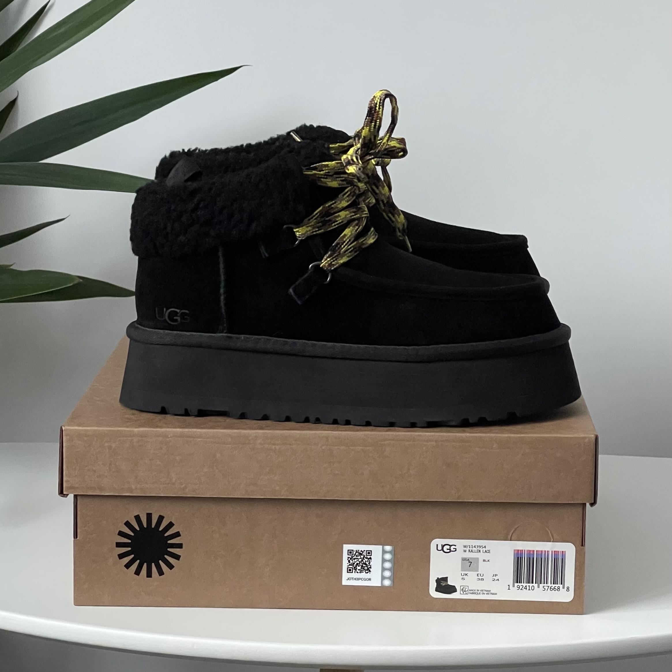 UGG Funkarra Platform Black