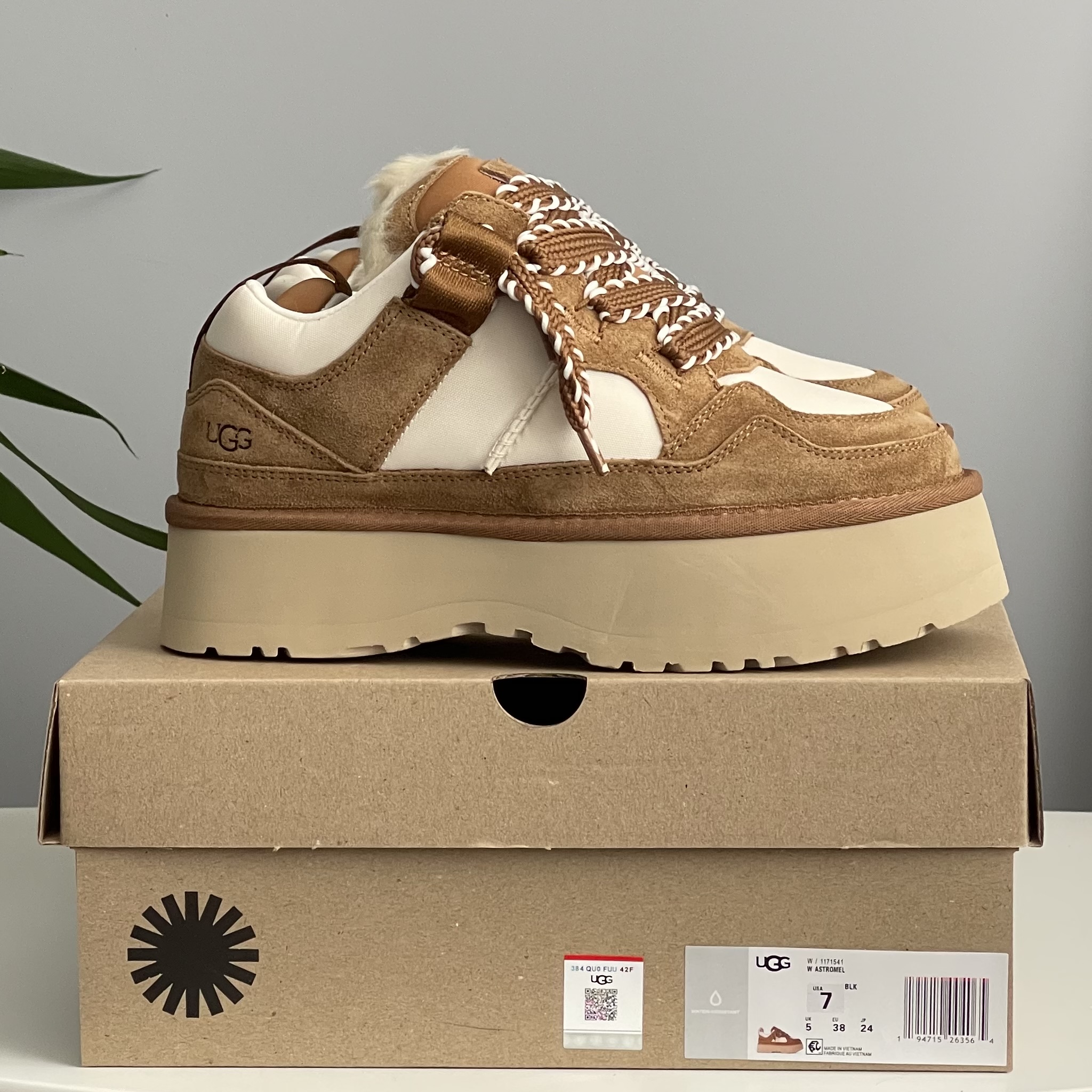 UGG Astromel Chestnut FUR