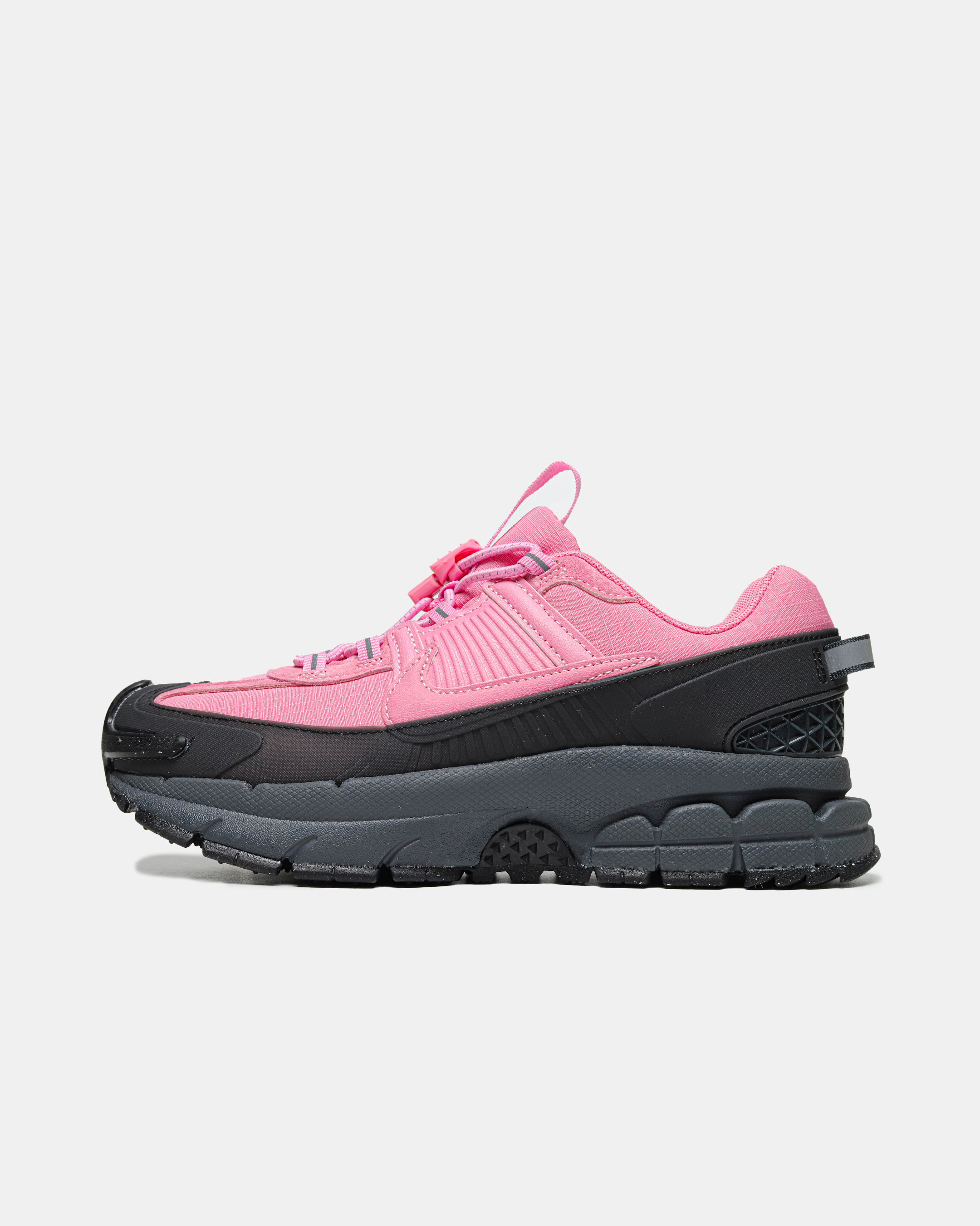 Nike Air Zoom Vomero Roam 'Elemental Pink Anthracite — головне фото товару