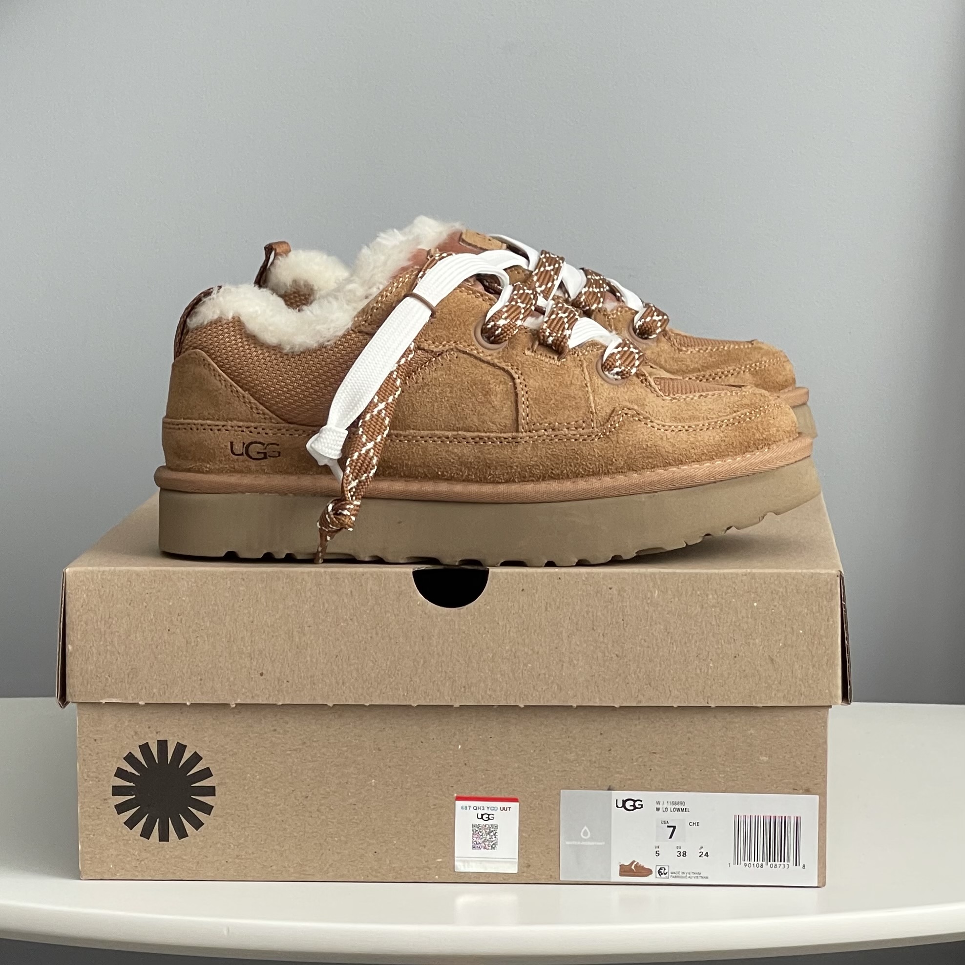 UGG Lo Lowmel Sneaker Chestnut FUR