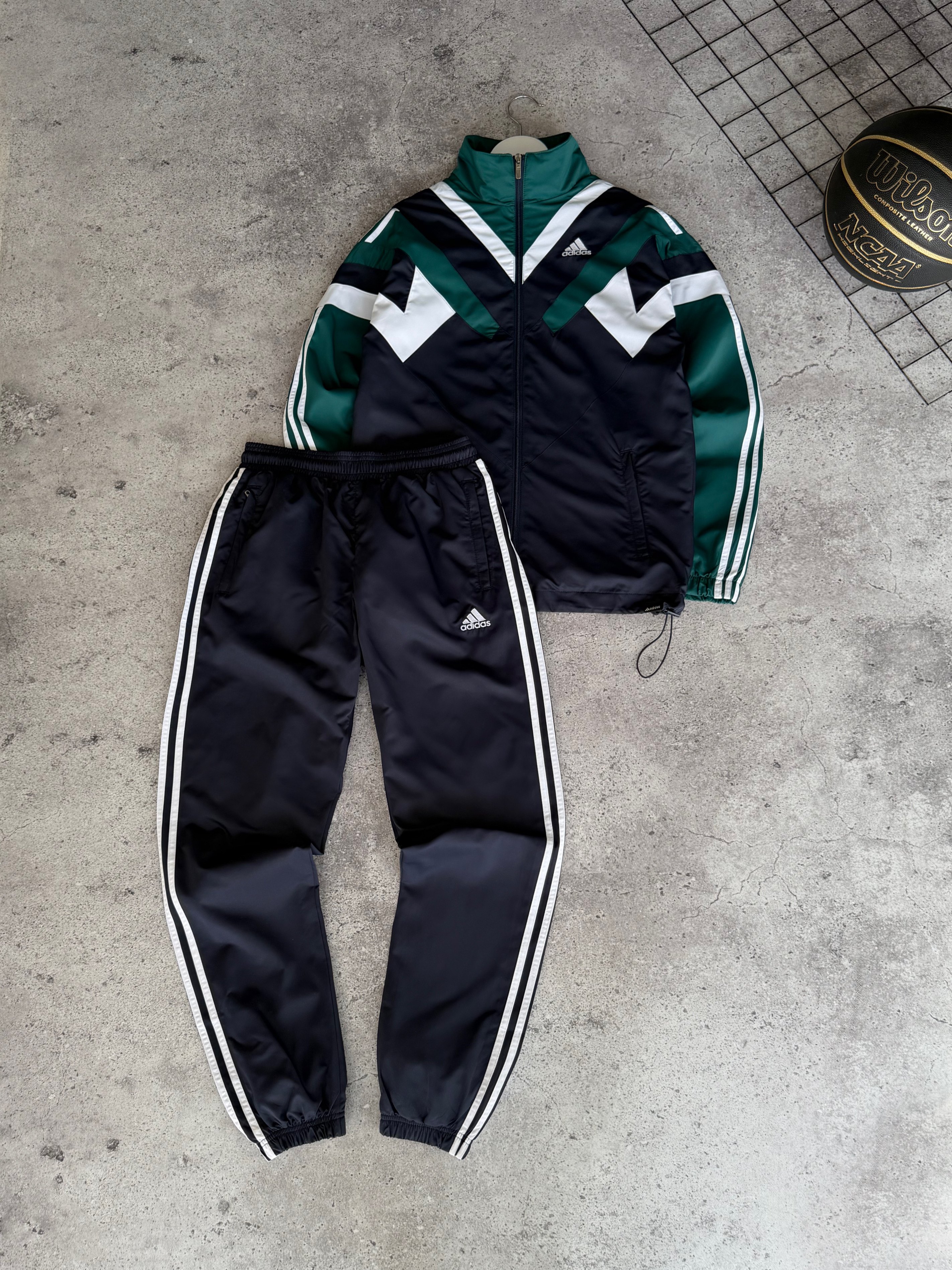 Костюм Adidas — головне фото товару