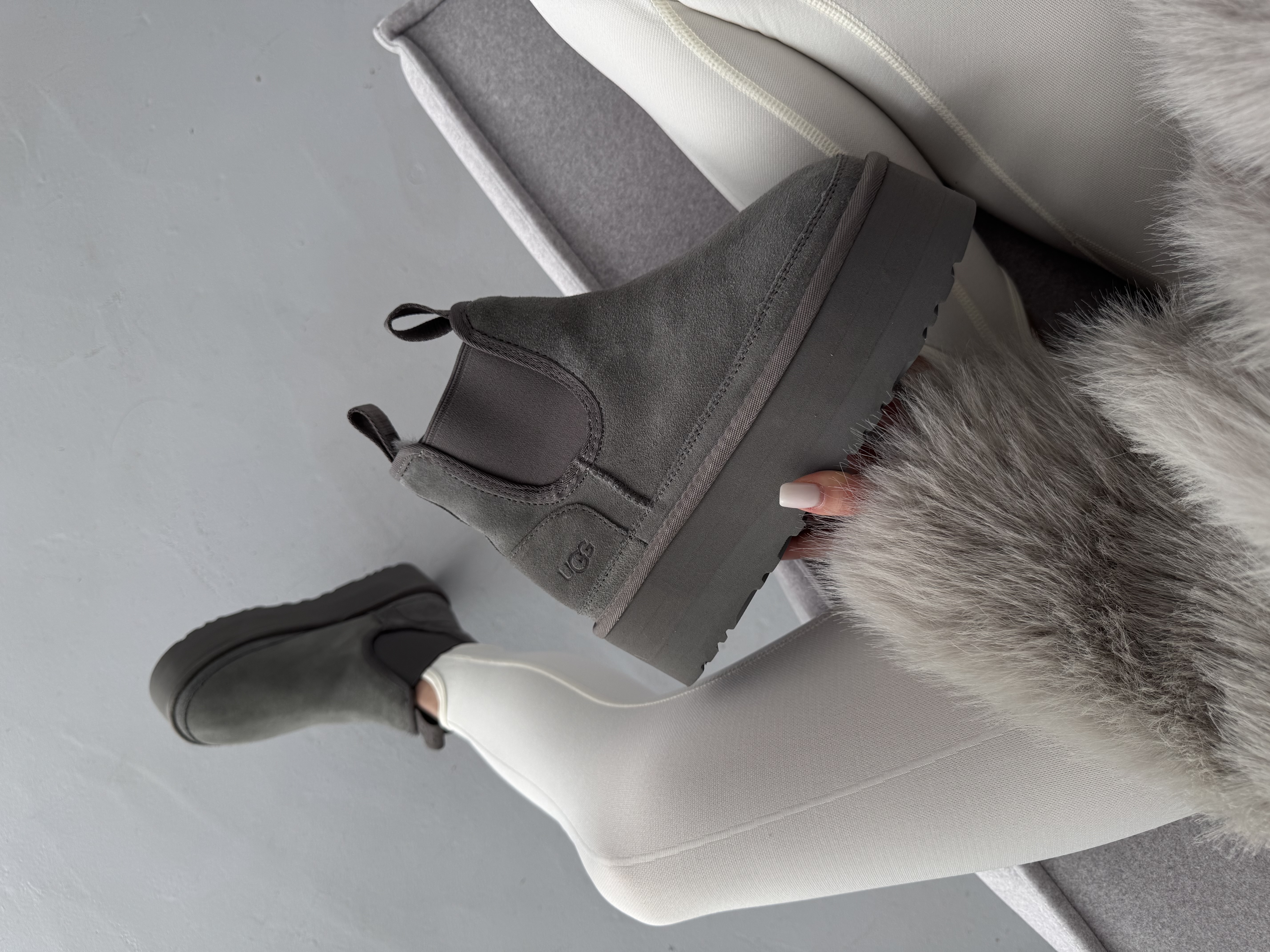 UGG CHELSEA MINI PLATFORM GREY premium