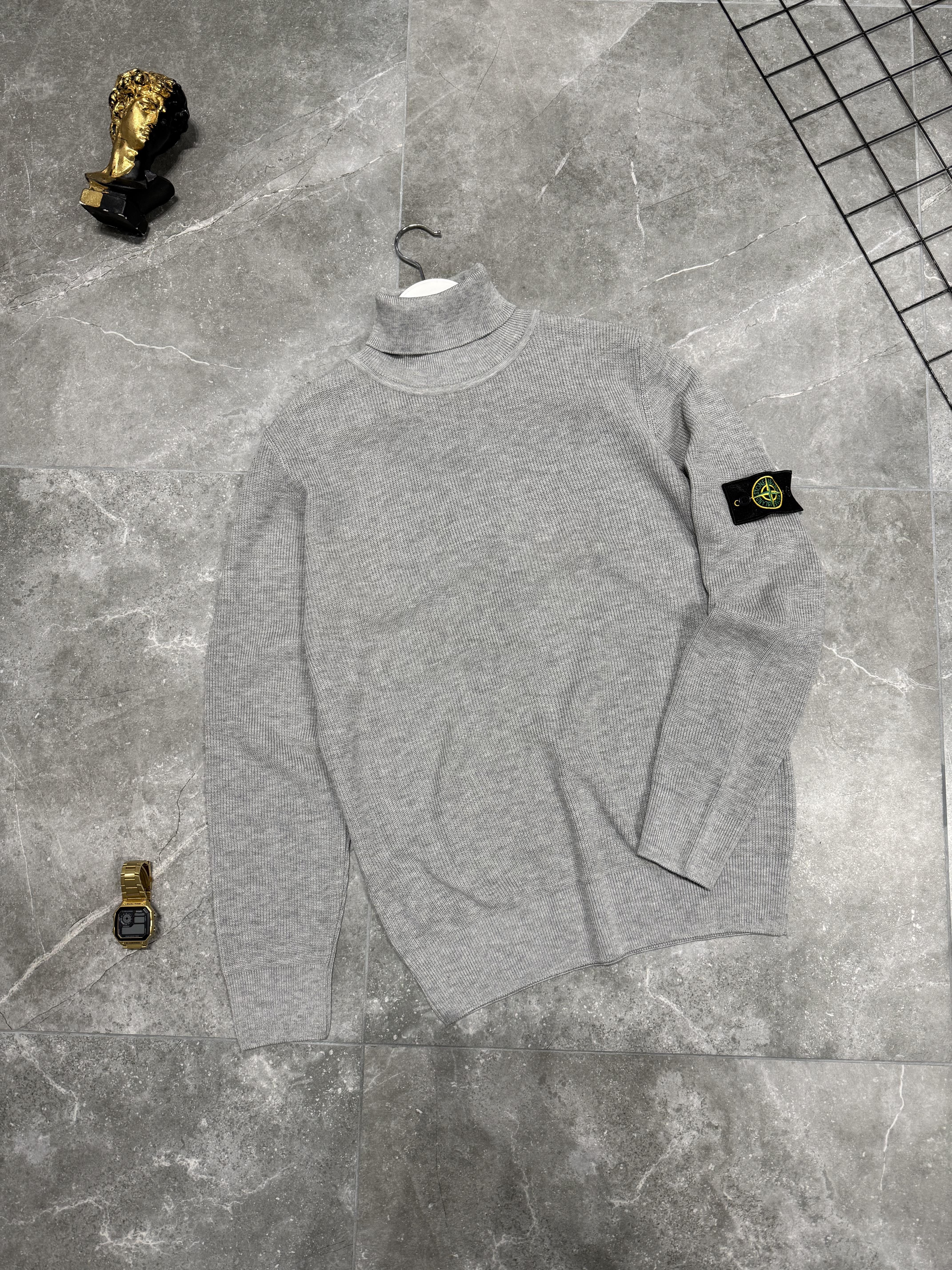 Светр Stone Island — головне фото товару