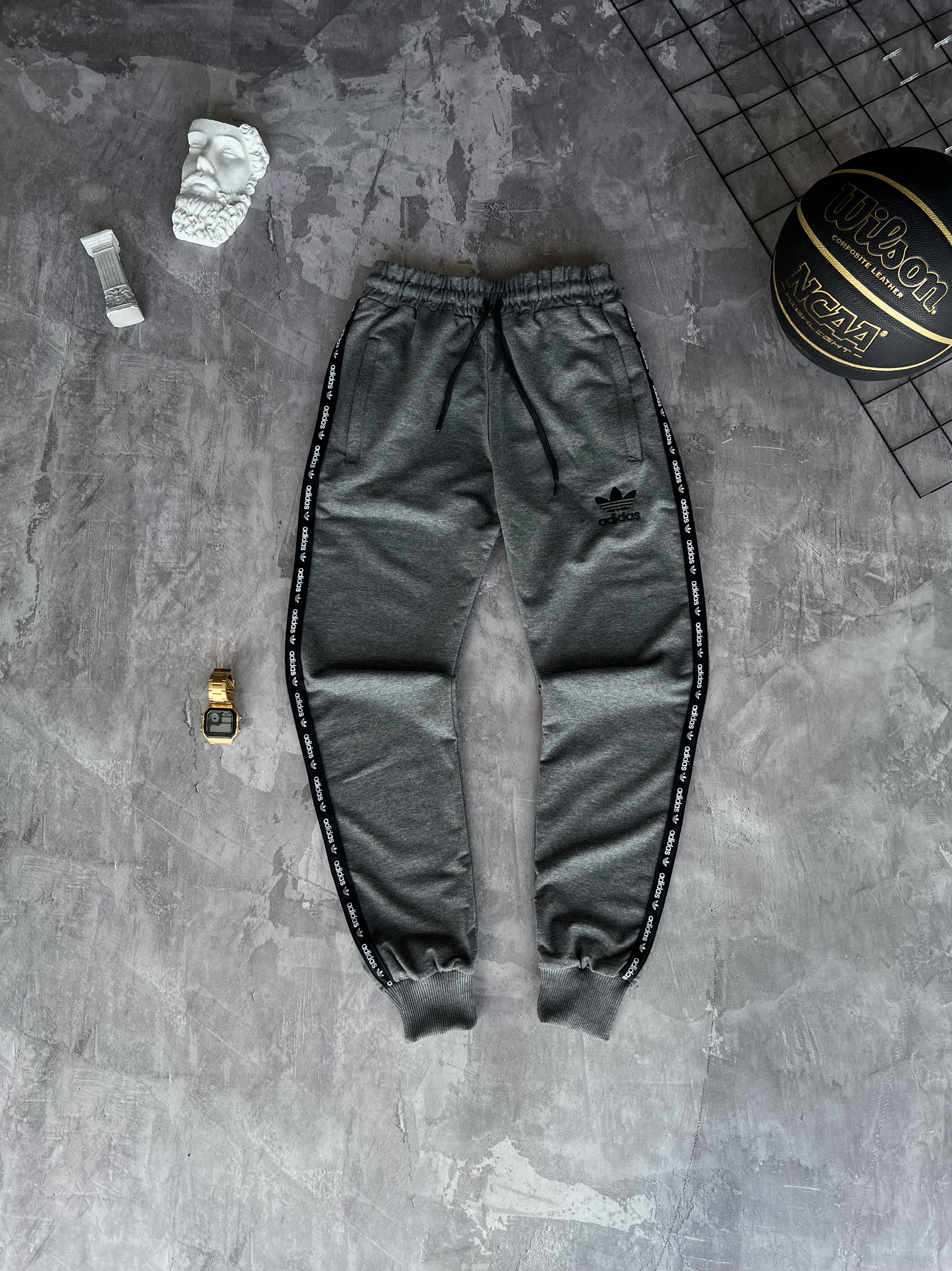 Штани Adidas — головне фото товару