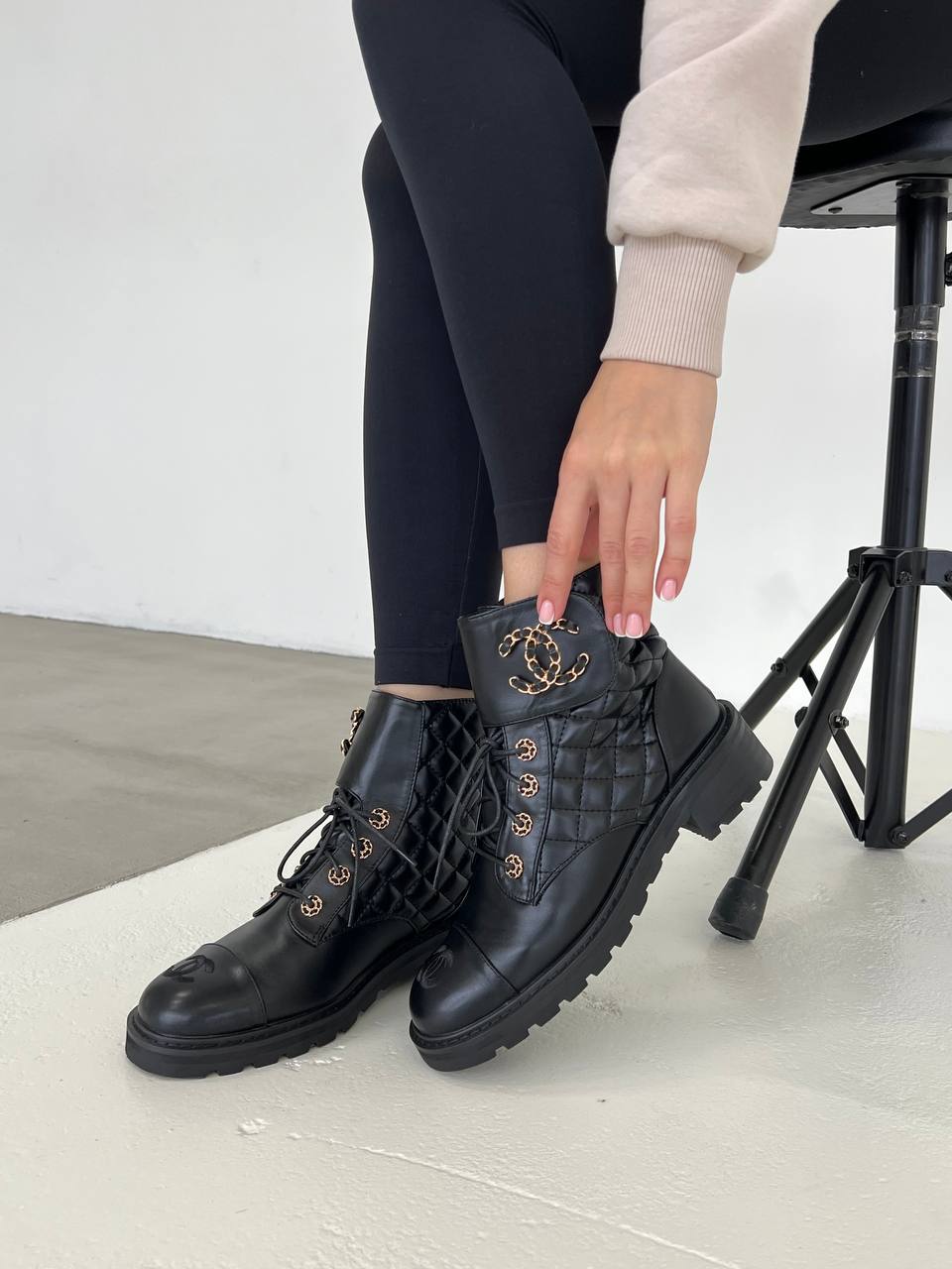 Dior Lace-up Boots Black (хутро)
