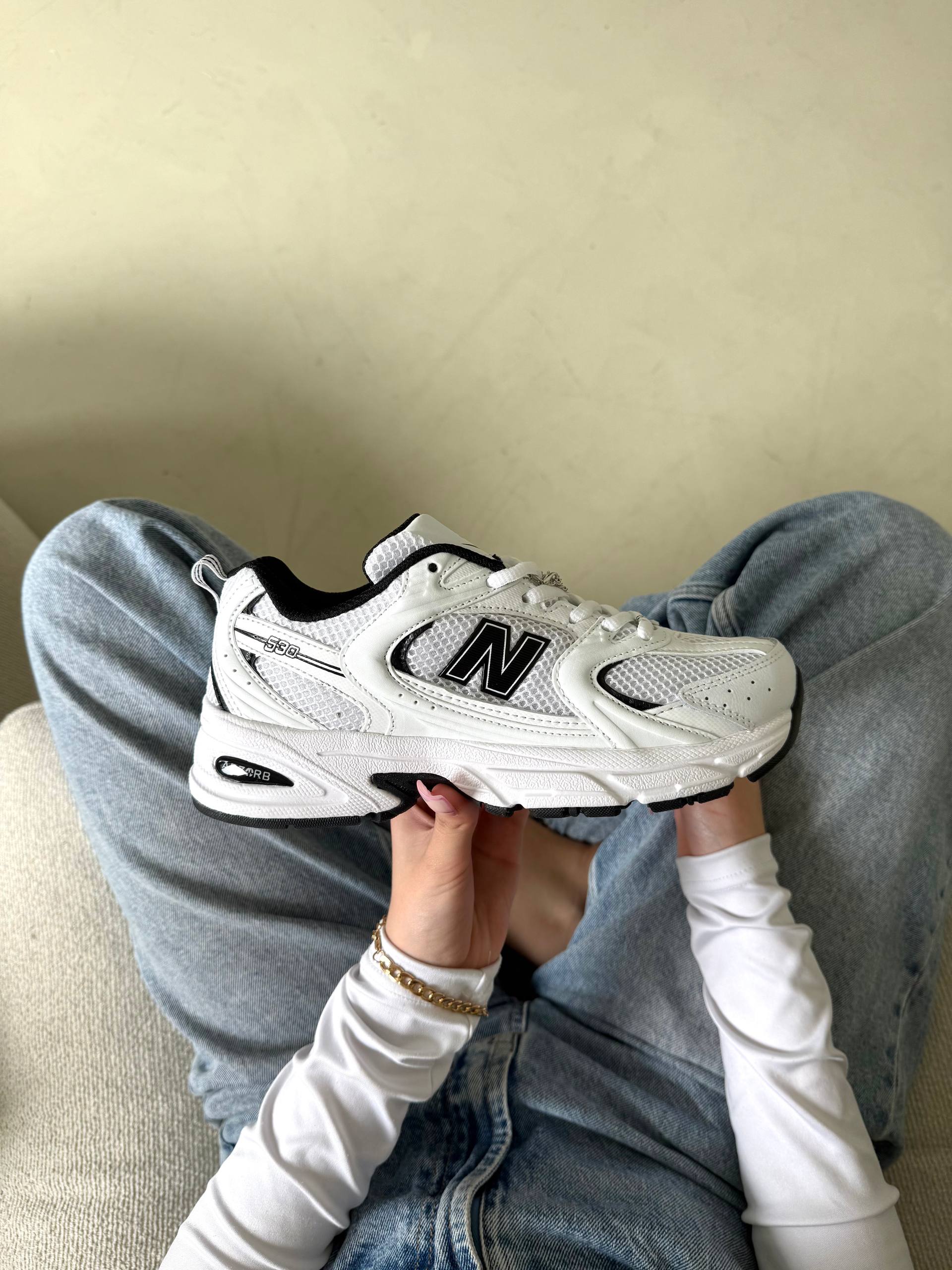 New Balance 530 White Black Logo — головне фото товару