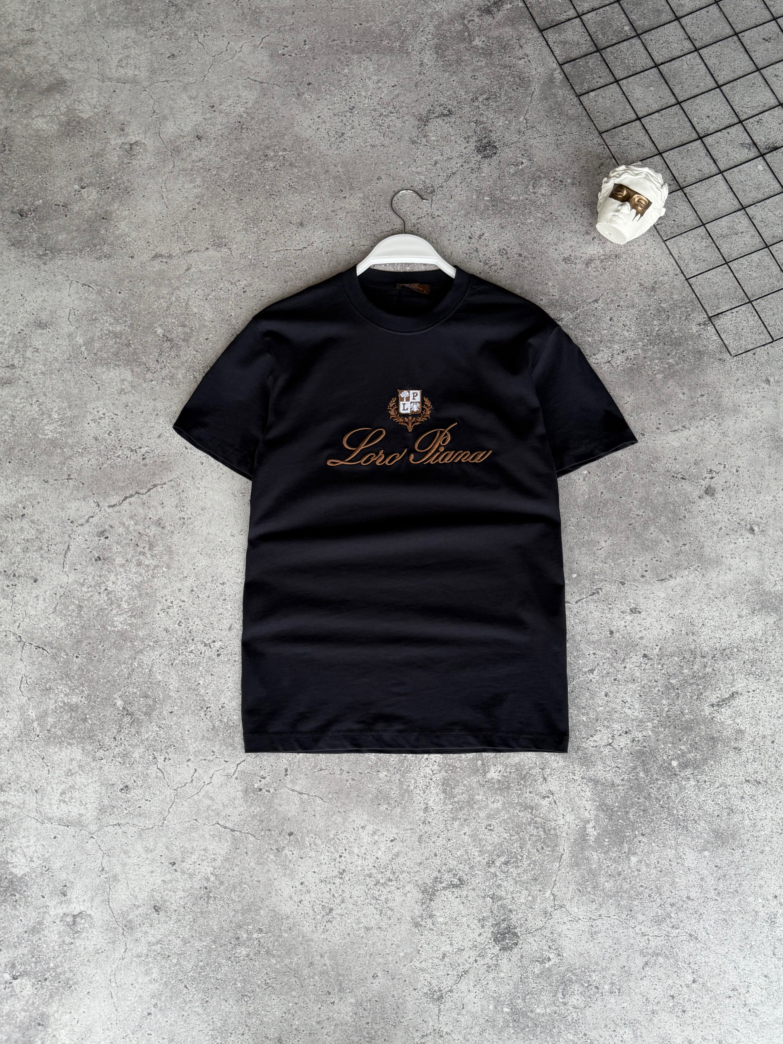 Футболка Loro Piana — головне фото товару