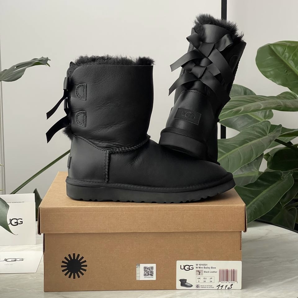 Ugg Bailey Bow II Boot Black Leather