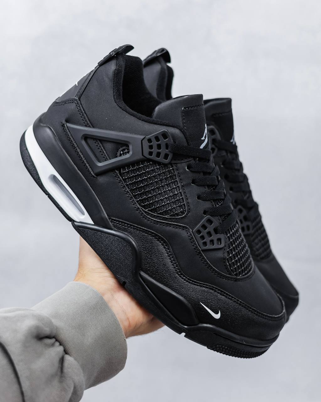 Nike AIR JORDAN RETRO 4
