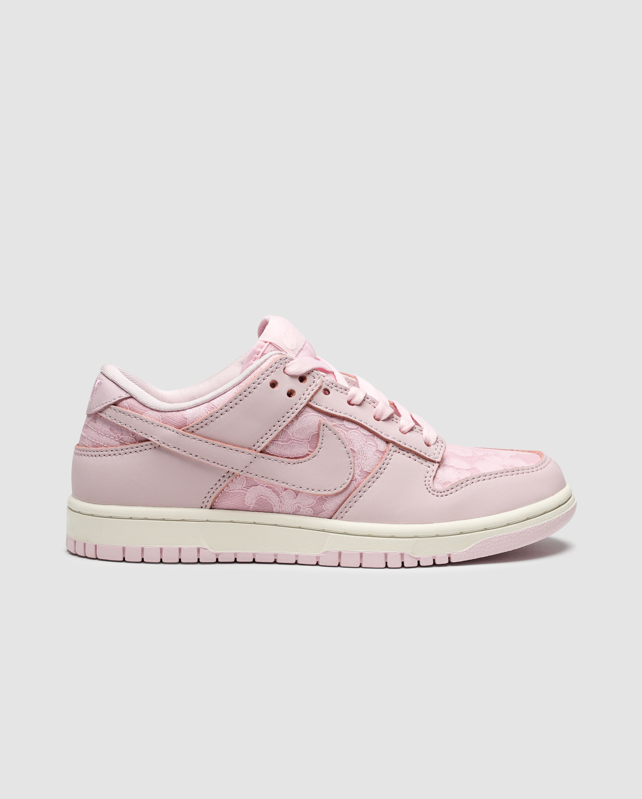 Nike Dunk Low Lace Pack Regal Pink