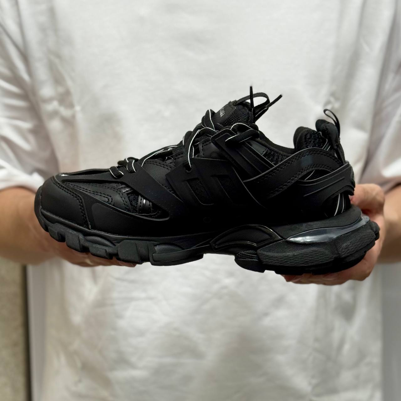 Track Triple Black мініатюра 3