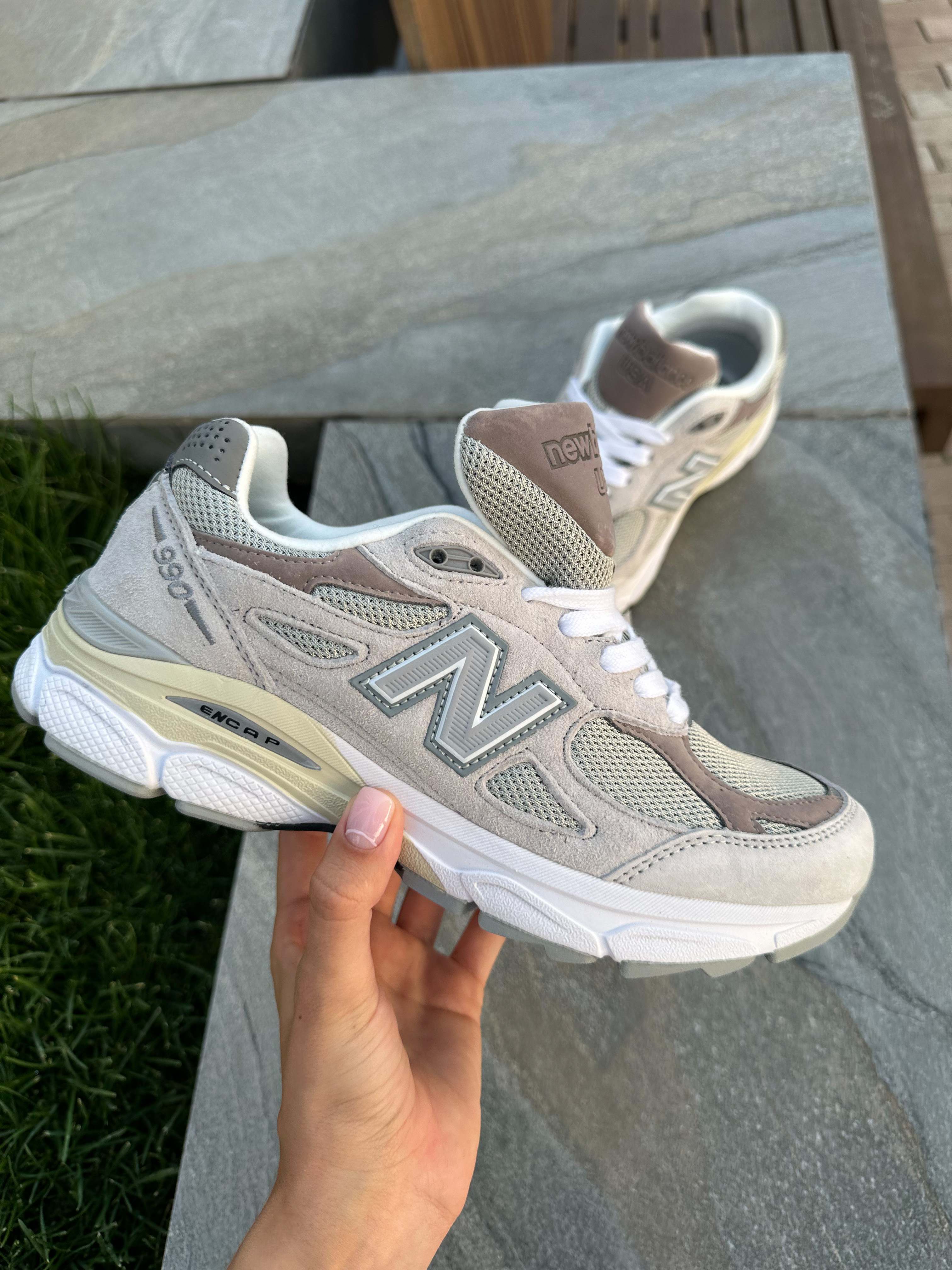 New Balance 990 Beige