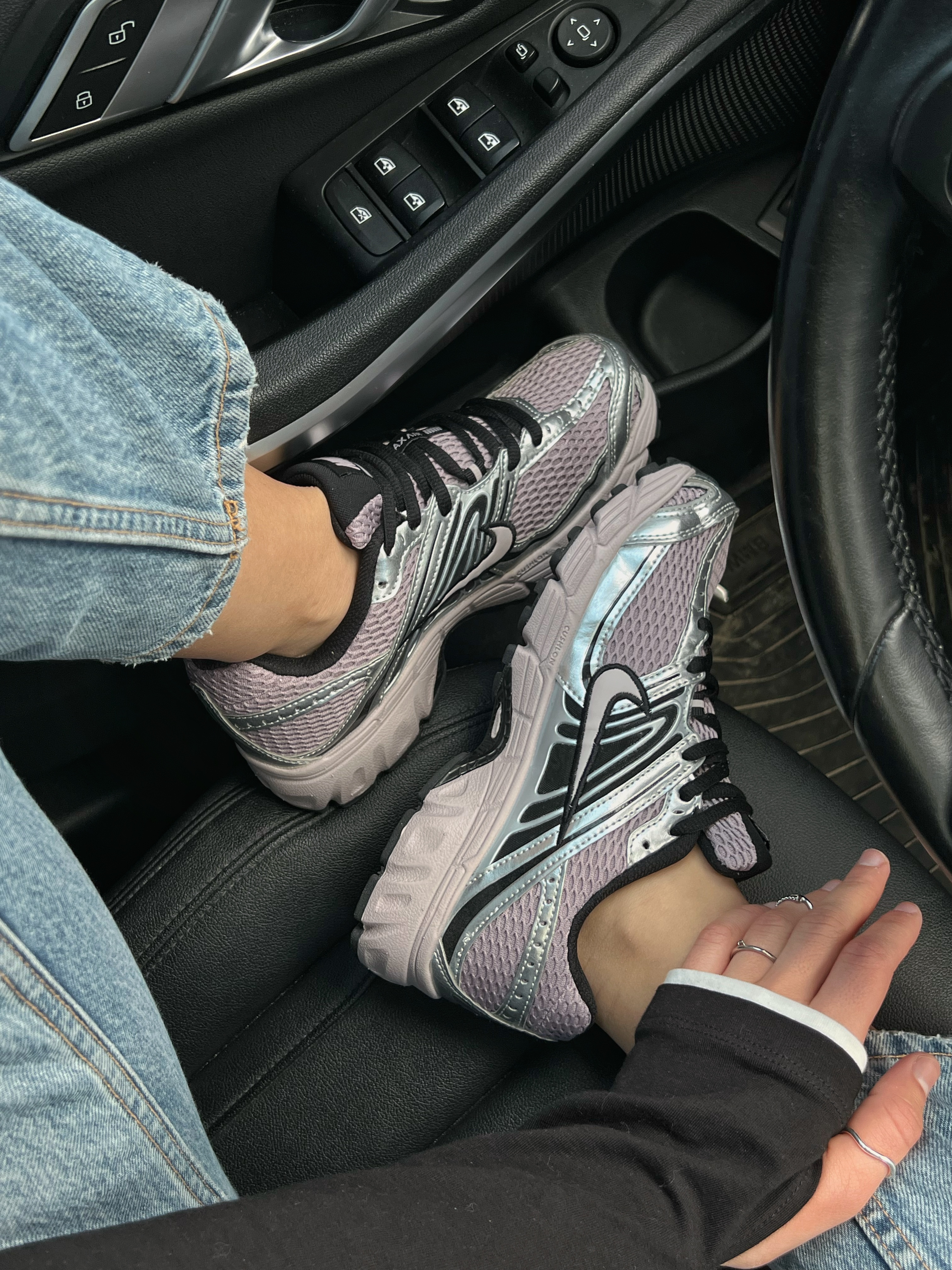 Nike Air Max Moto 2K