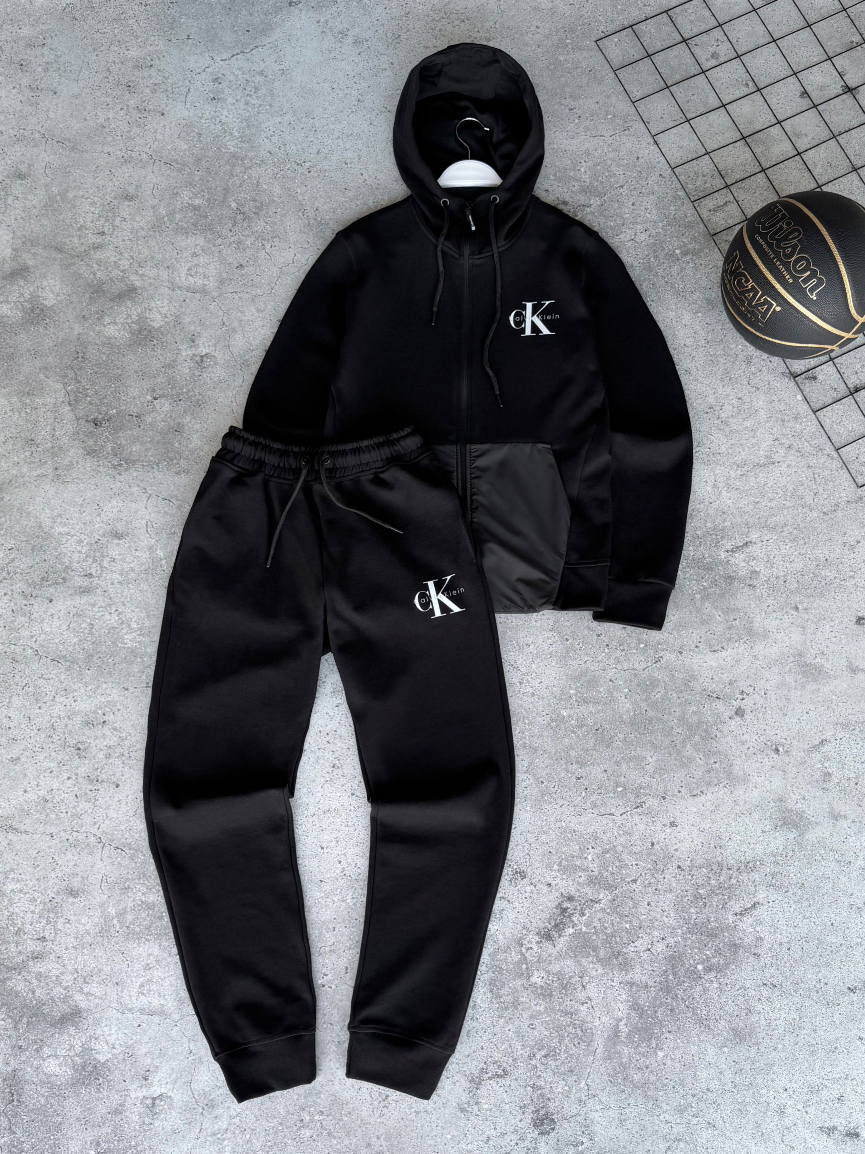 Костюм Calvin Klein — головне фото товару