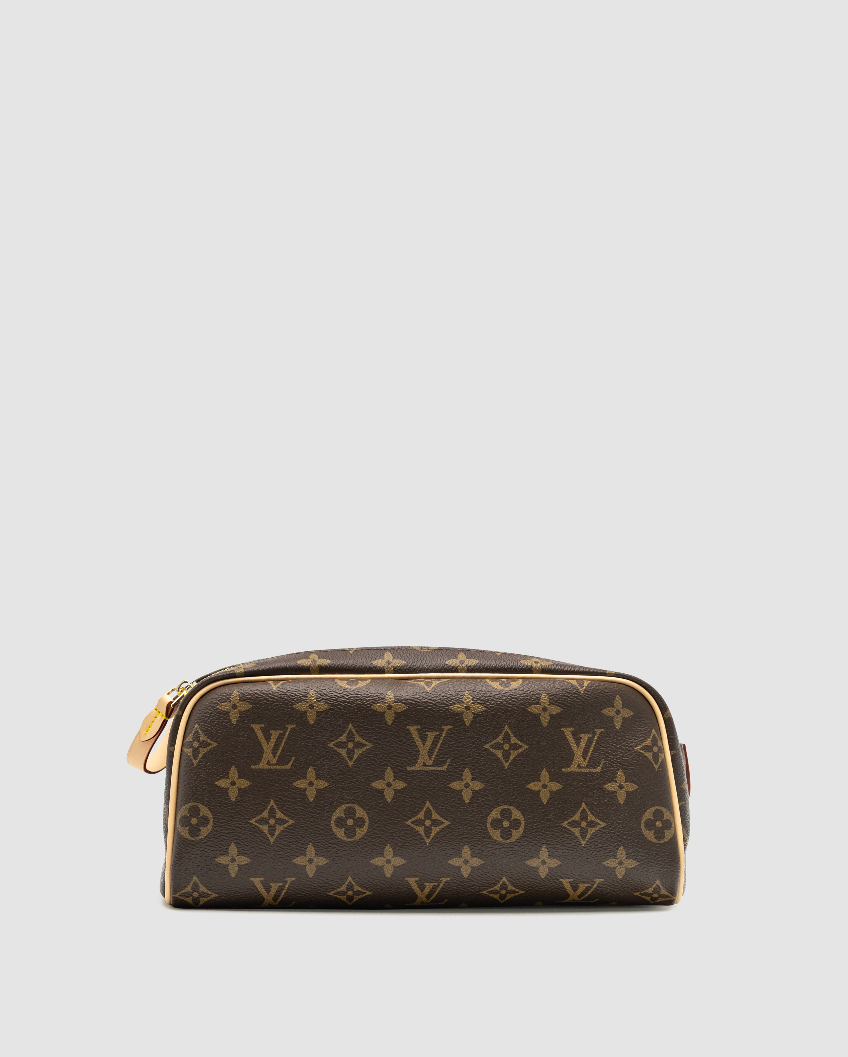 Louis Vuitton Dopp Kit Toilet Pouch in Monogram canvas