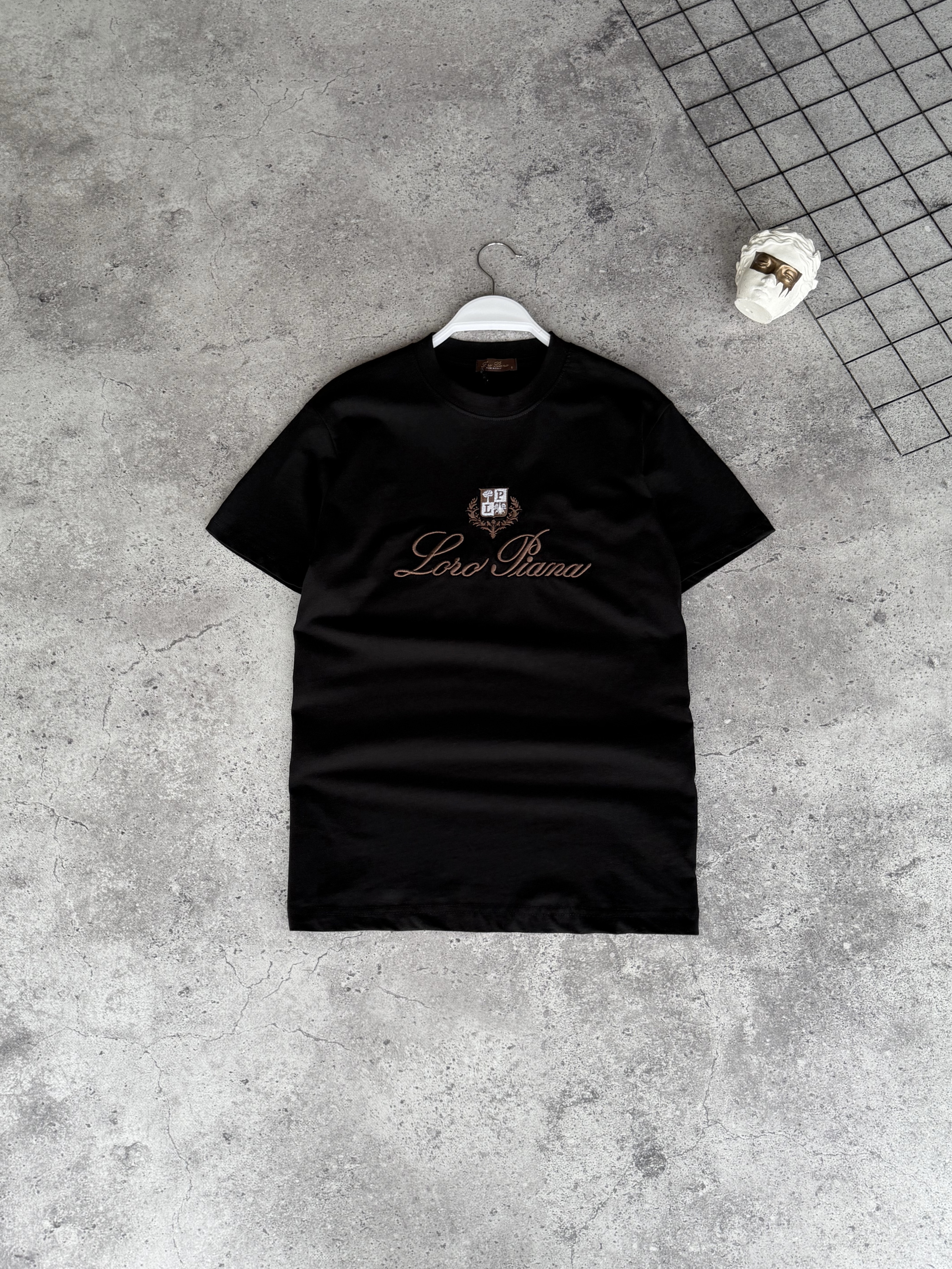 Футболка Loro Piana — головне фото товару