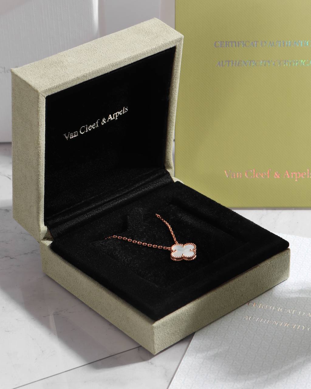 Підвіска Van Cleef & Arpels Vintage Alhambra