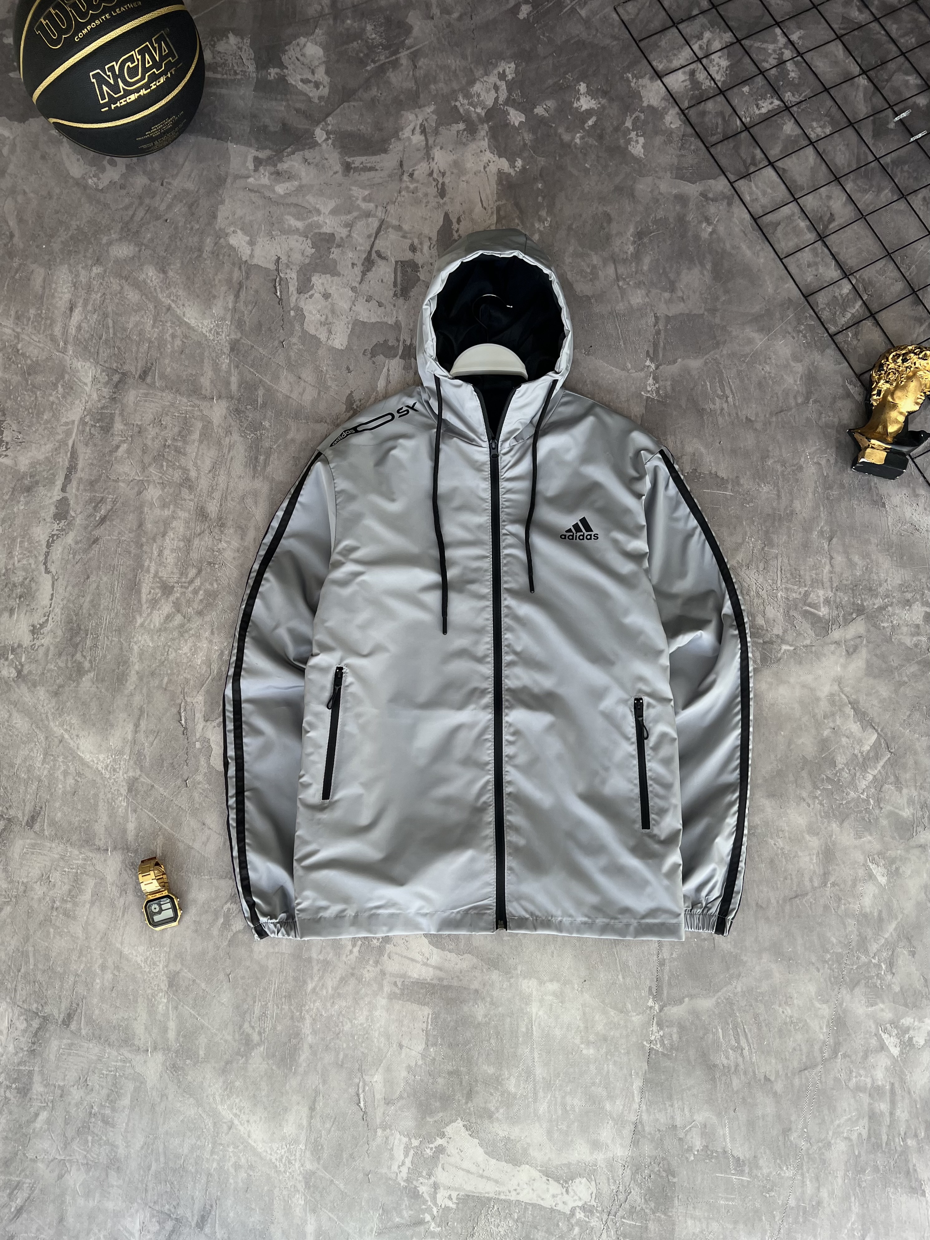 Куртка Adidas — головне фото товару