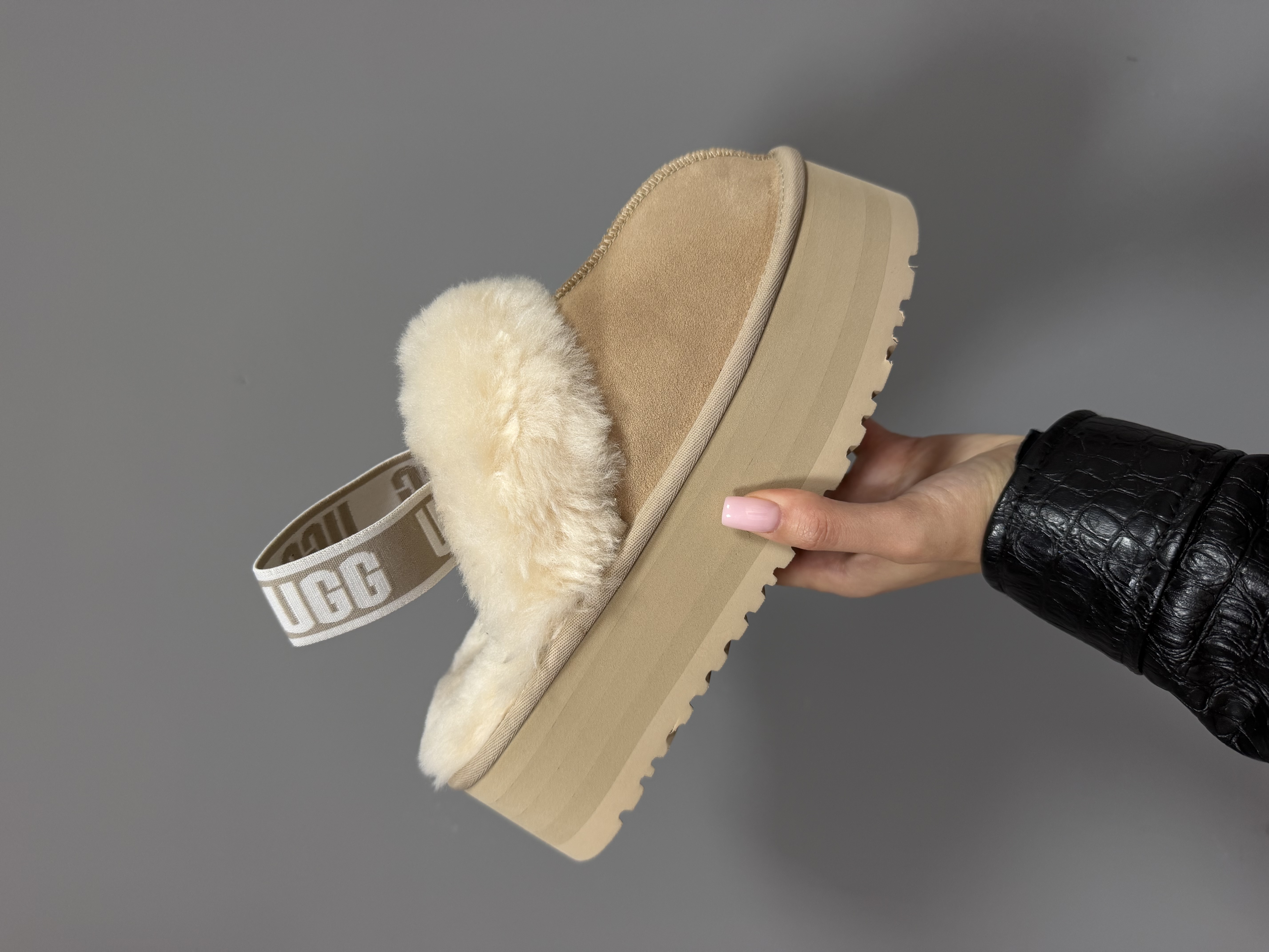 UGG FUNKETTE | PLATFORM SAND premium