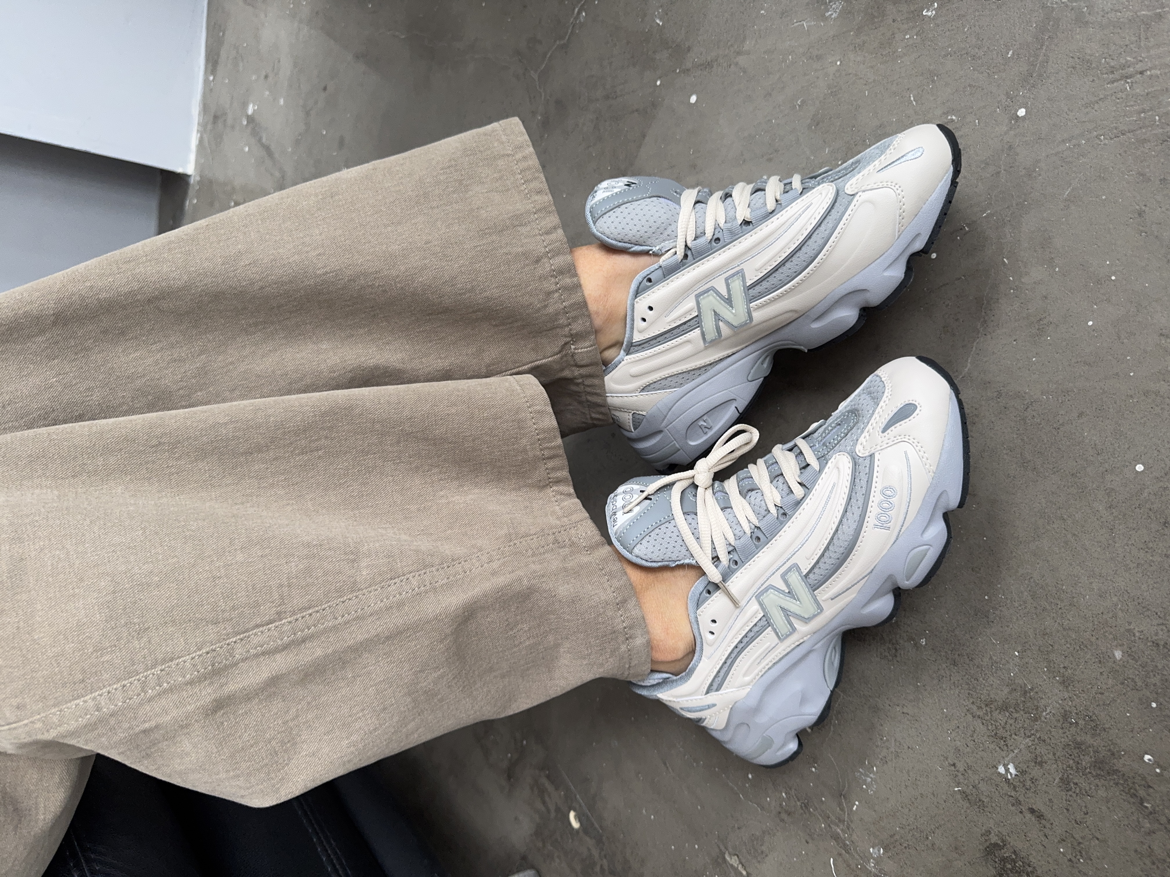 New Balance 1000 Silver
