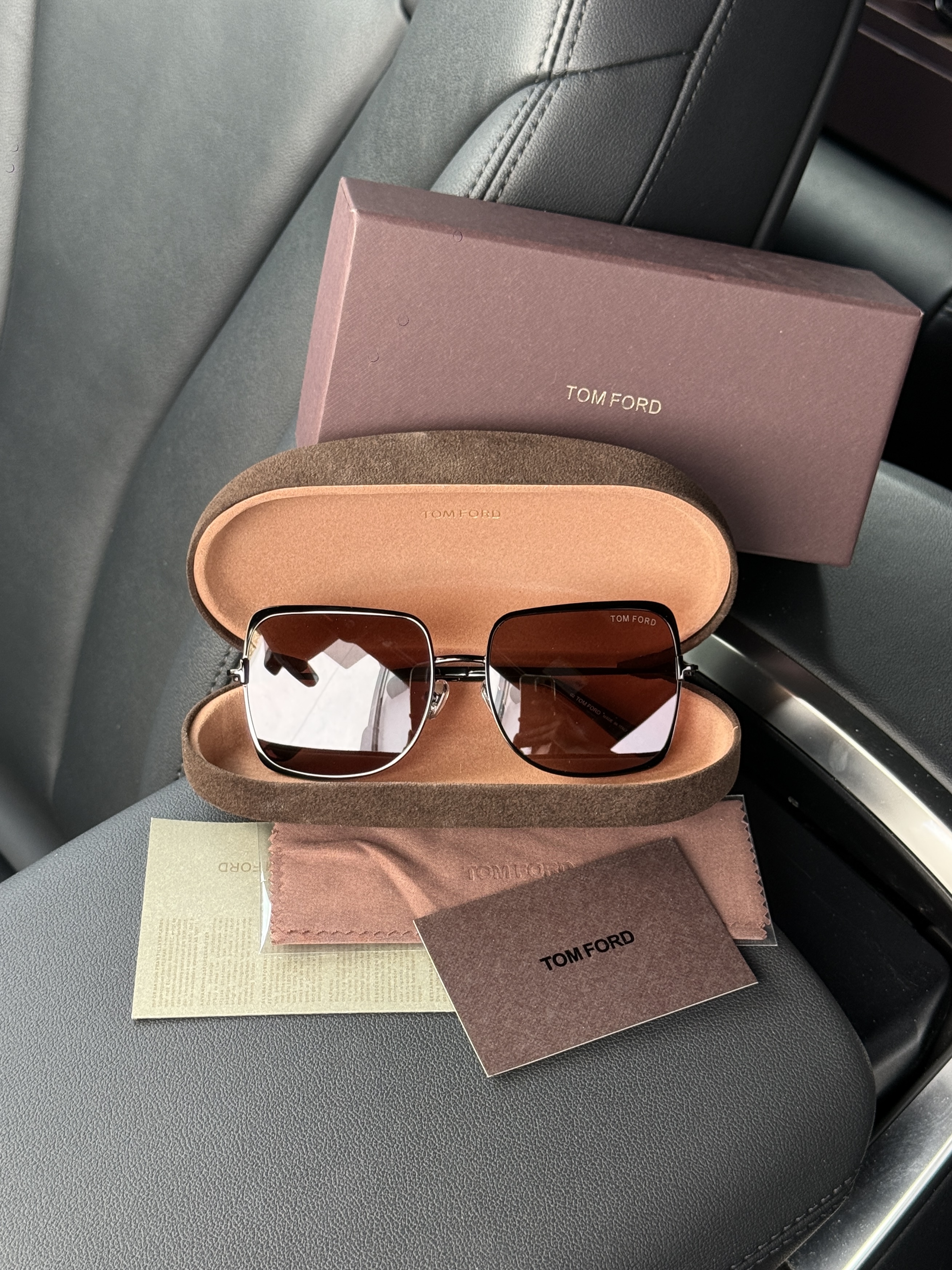 Tom Ford Rose/Black TF319 08A 57/17/140