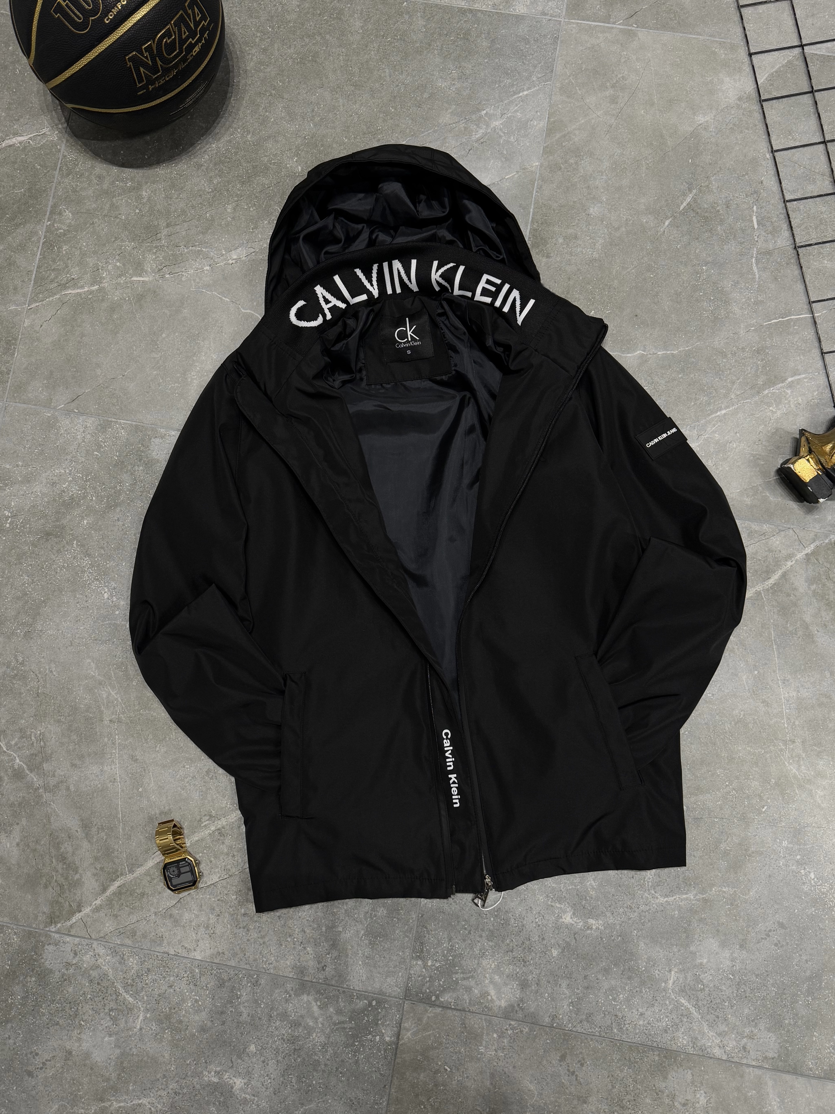 Куртка Calvin Klein — головне фото товару