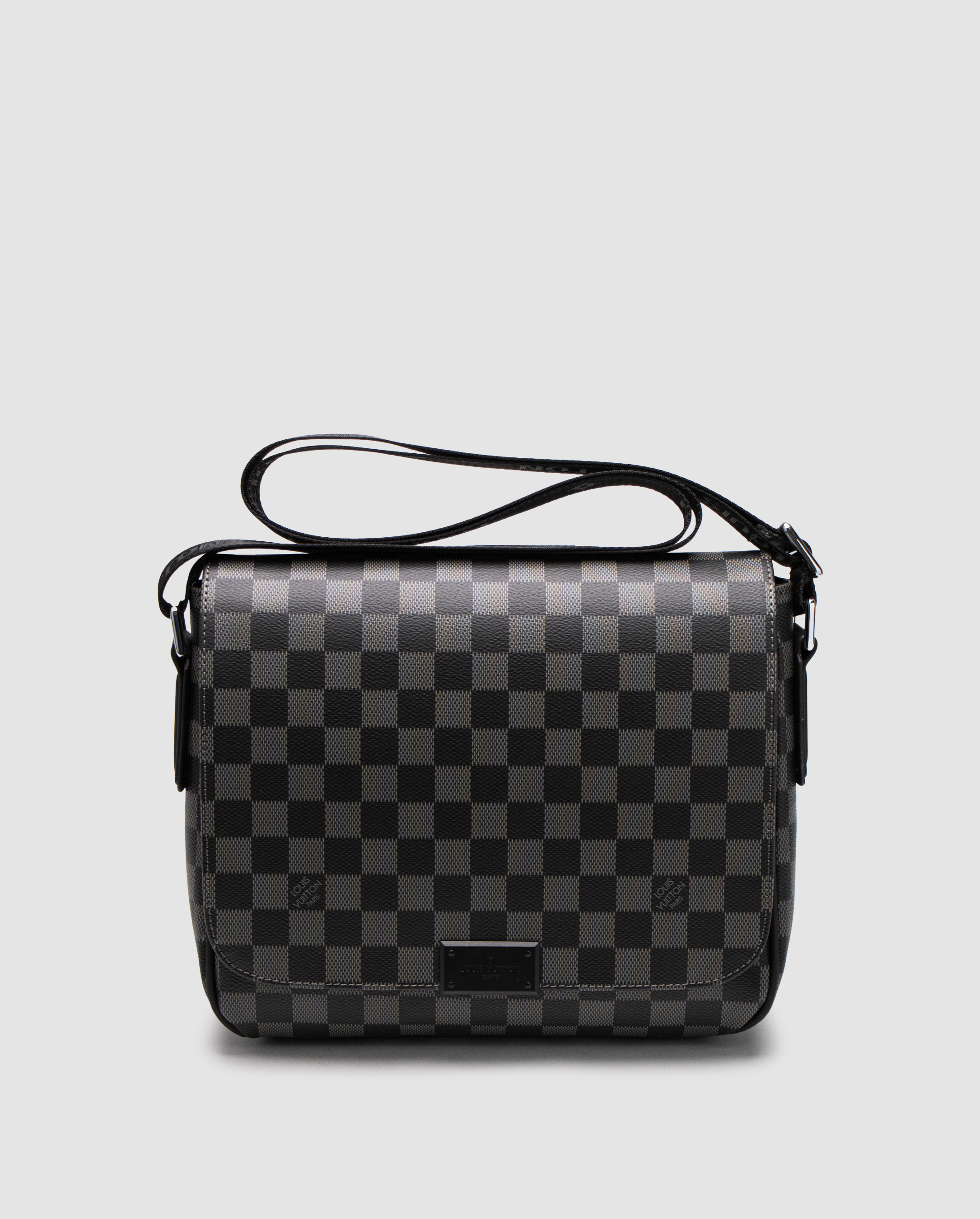 Louis Vuitton District PM Damier Graphite Canvas Grey
