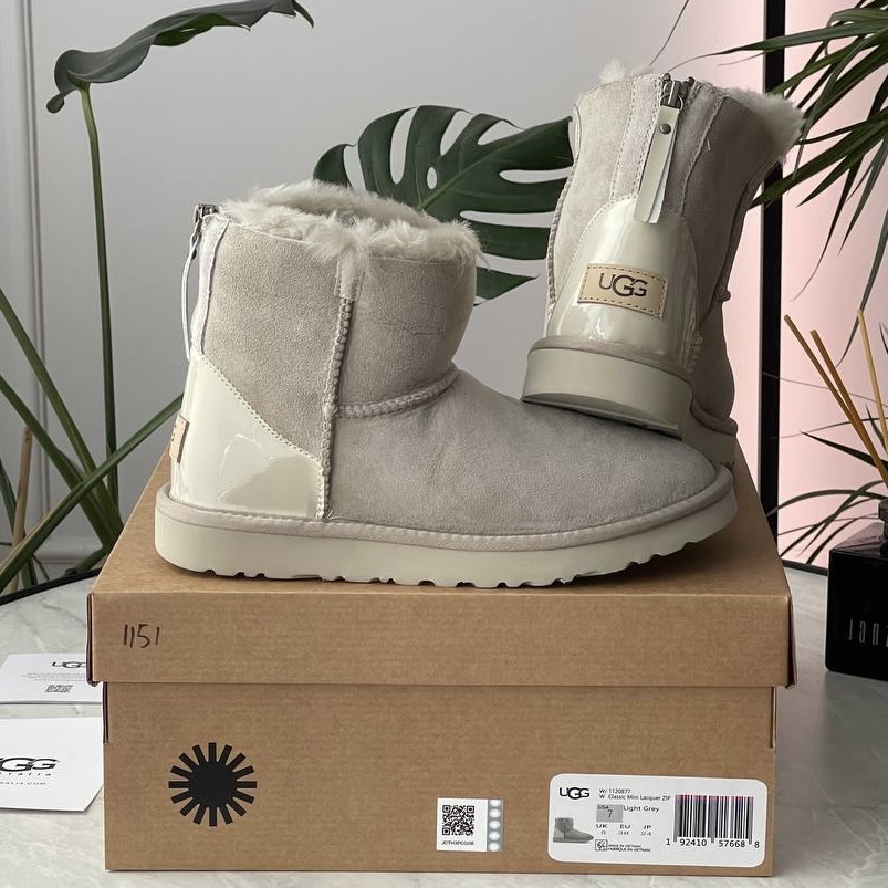 Ugg Mini Lacquer ZIP Light Grey