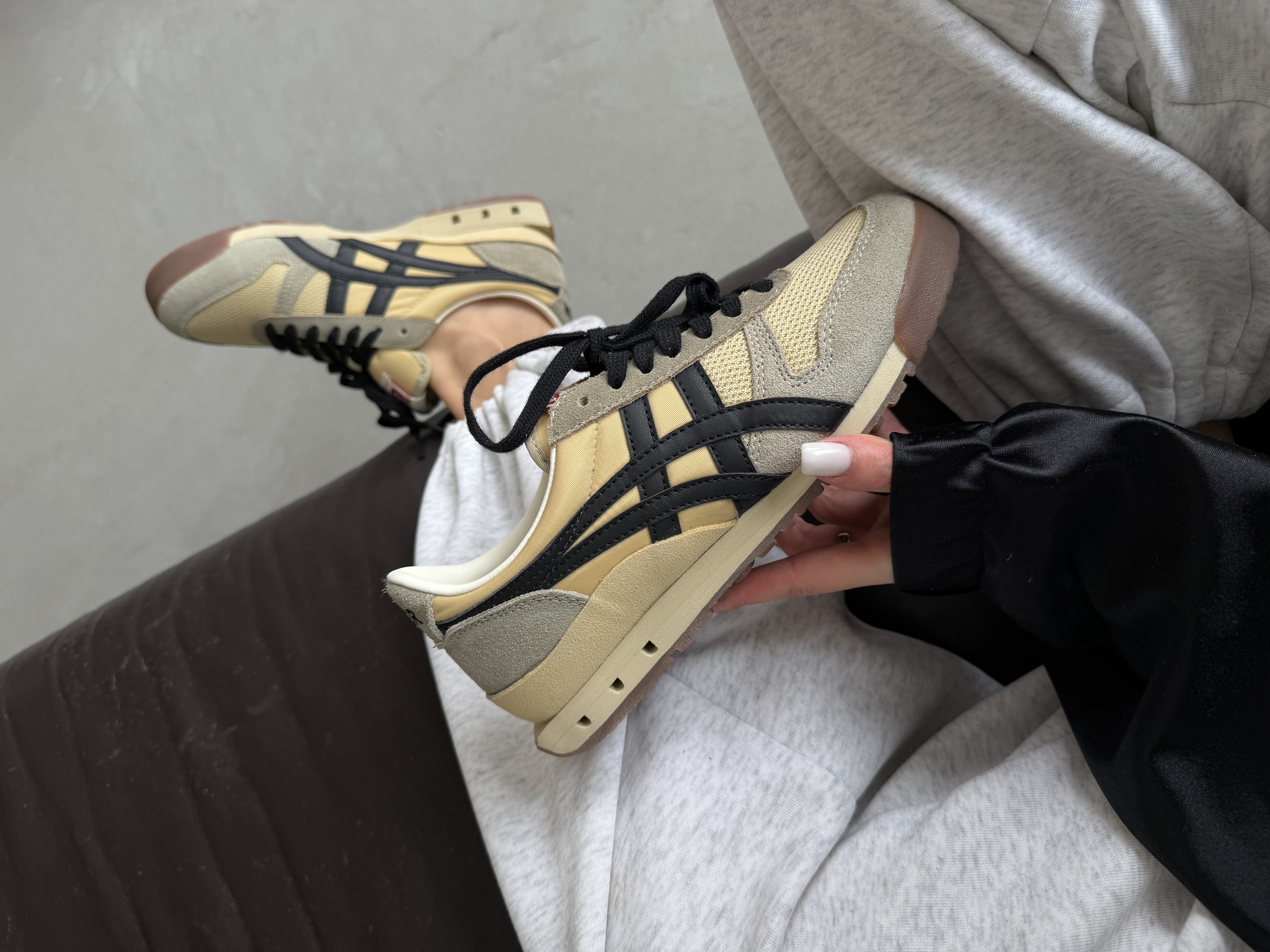 ASICS ONITSUKA TIGER | ULTIMATE 81 « PUTTY / BLACK » premium (1