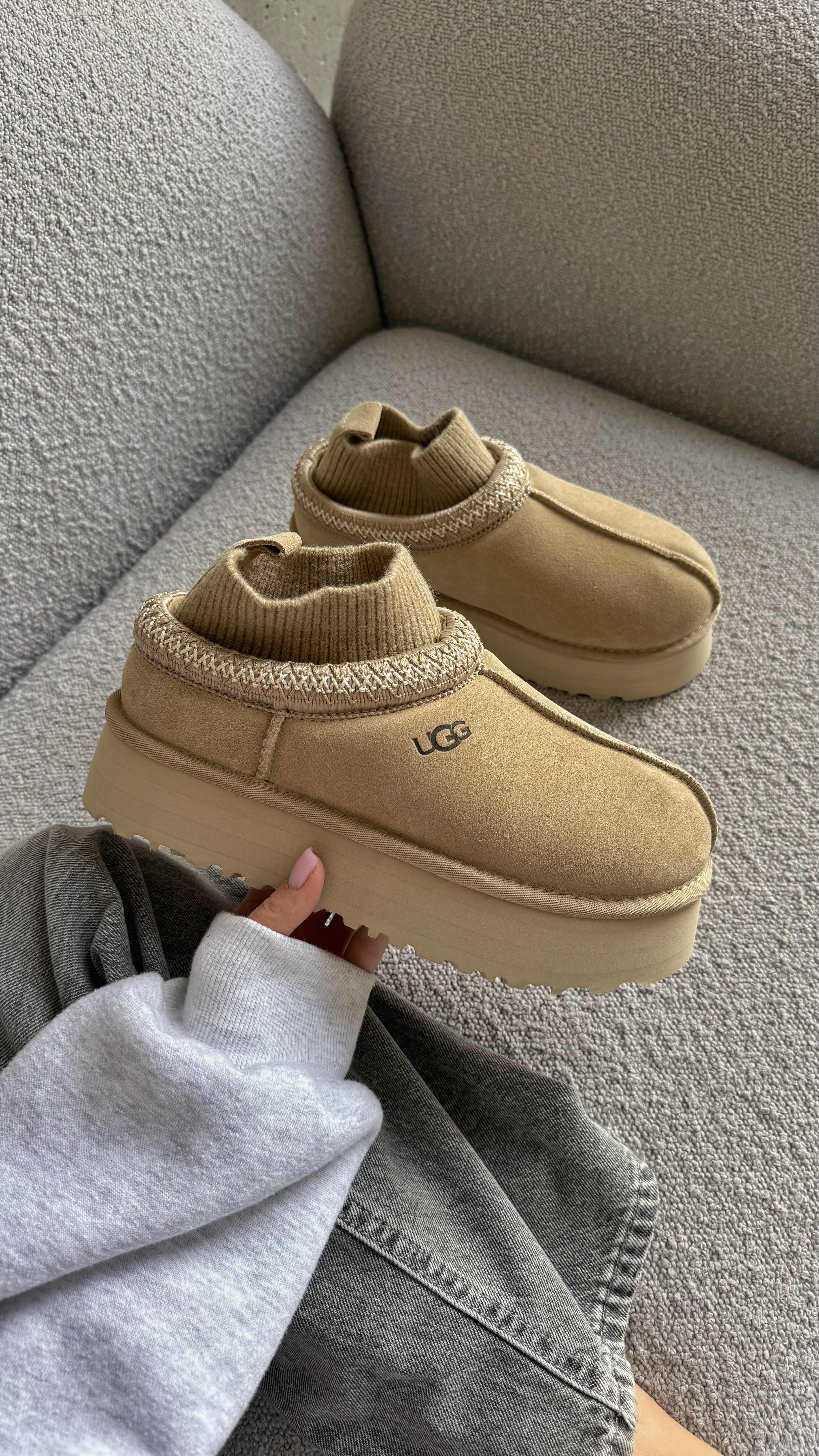 UGG Tazz Platform Premium Beige