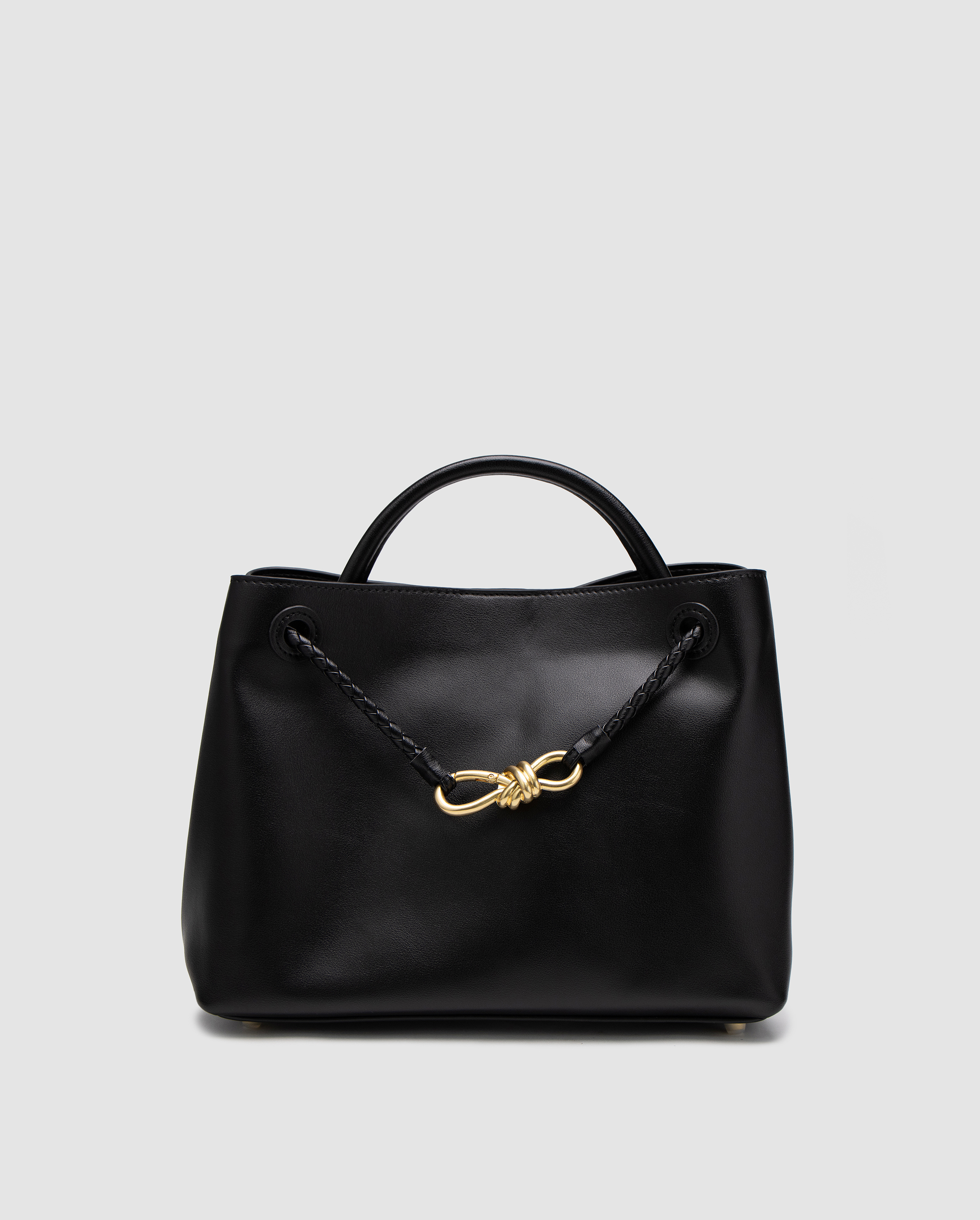 Bottega Veneta Andiamo Medium Leather Tote Bag in Black
