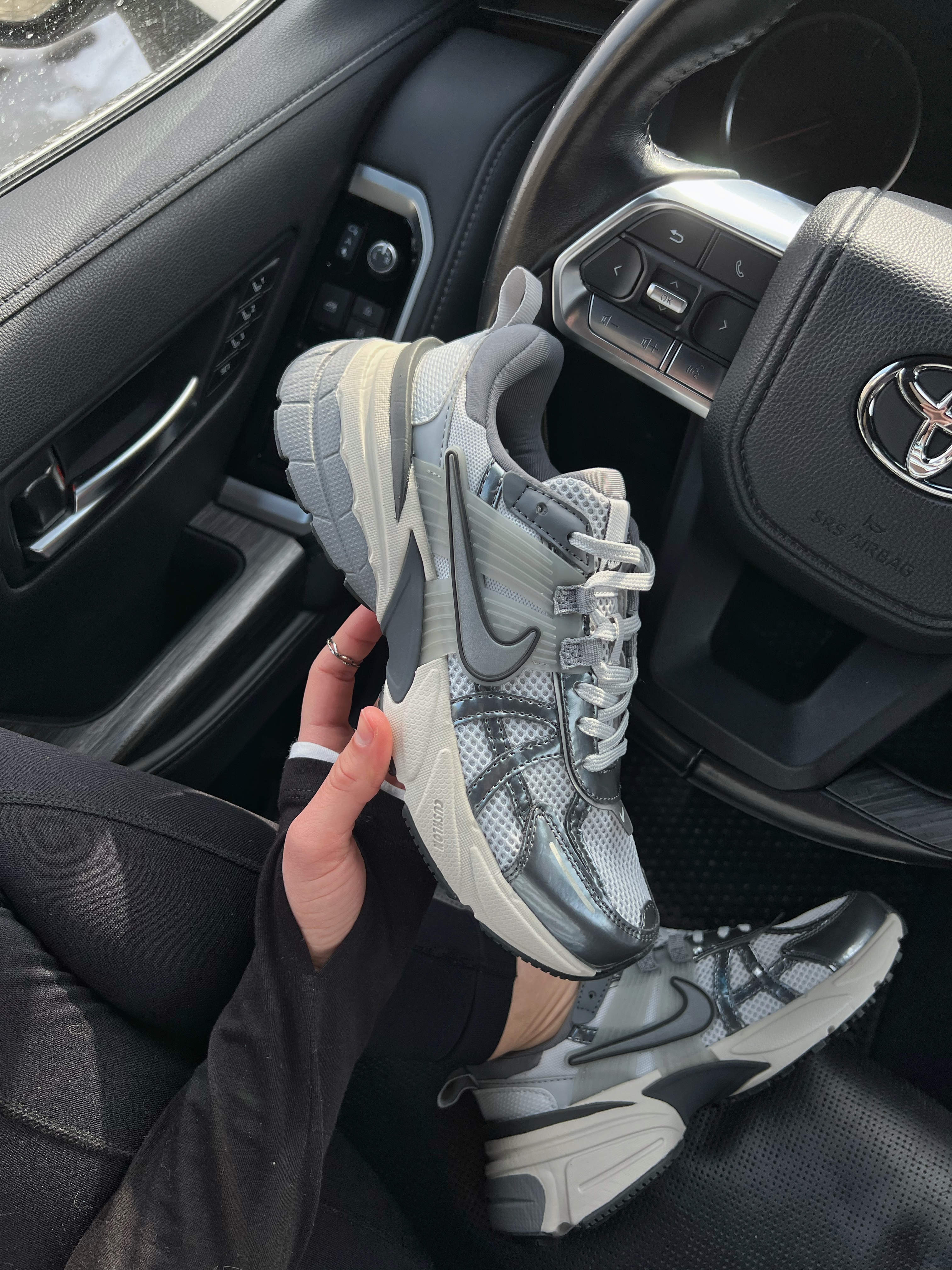 Nike V2K Run 'Pure Platinum Wolf Grey' Premium