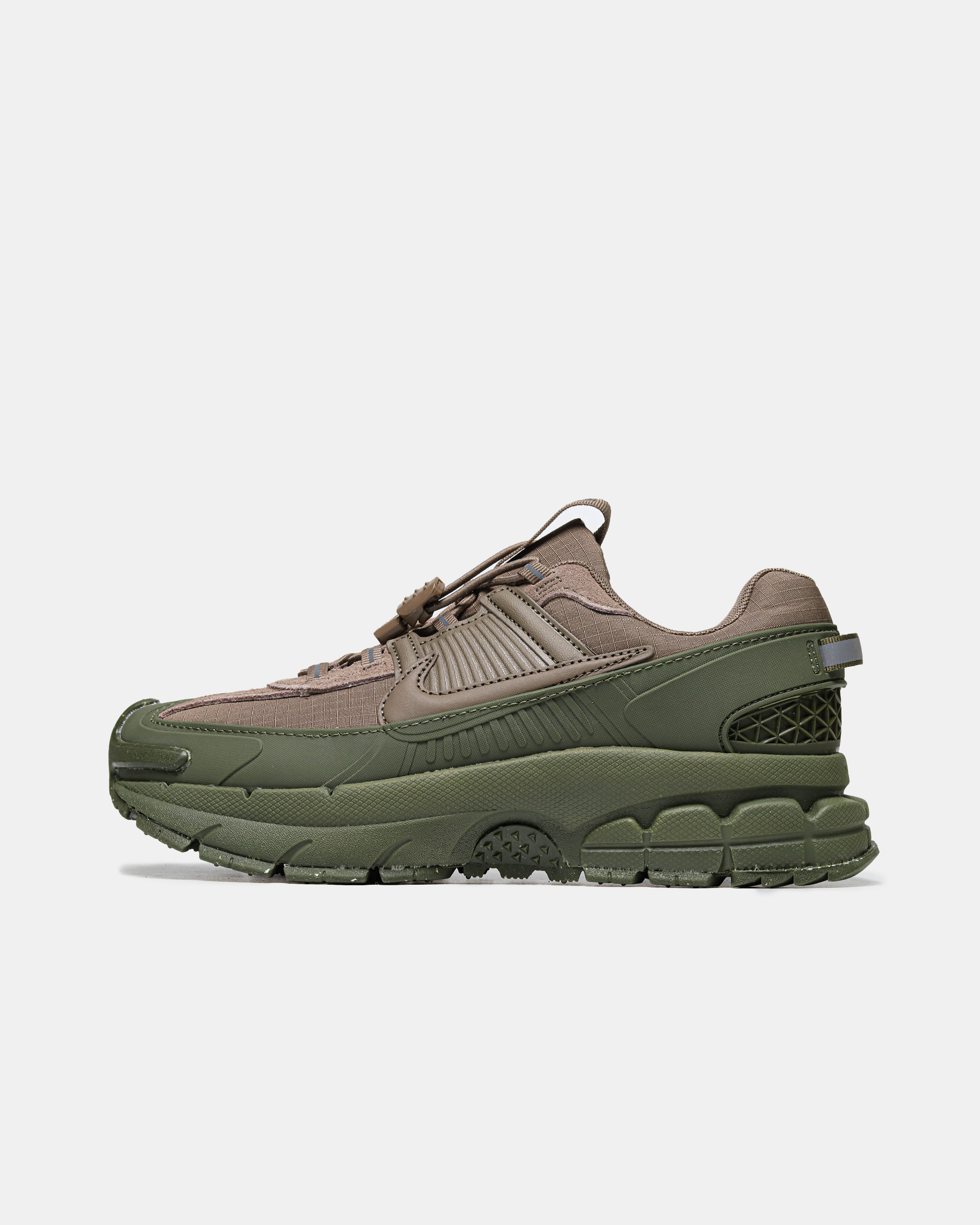 Nike Air Zoom Vomero Roam 'Mink Brown Medium Olive' FV2295-201 — головне фото товару