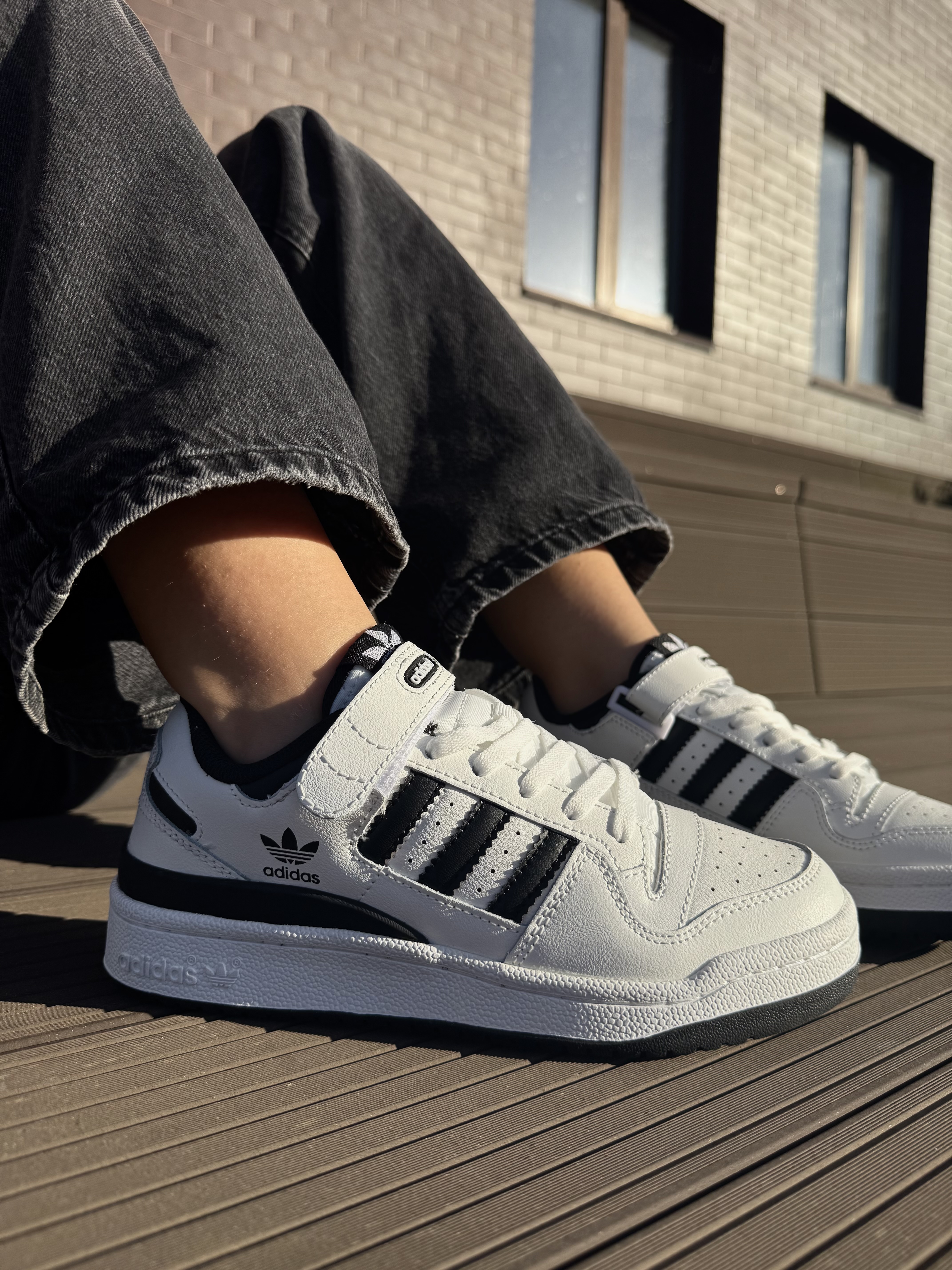 Adidas forum white black — головне фото товару