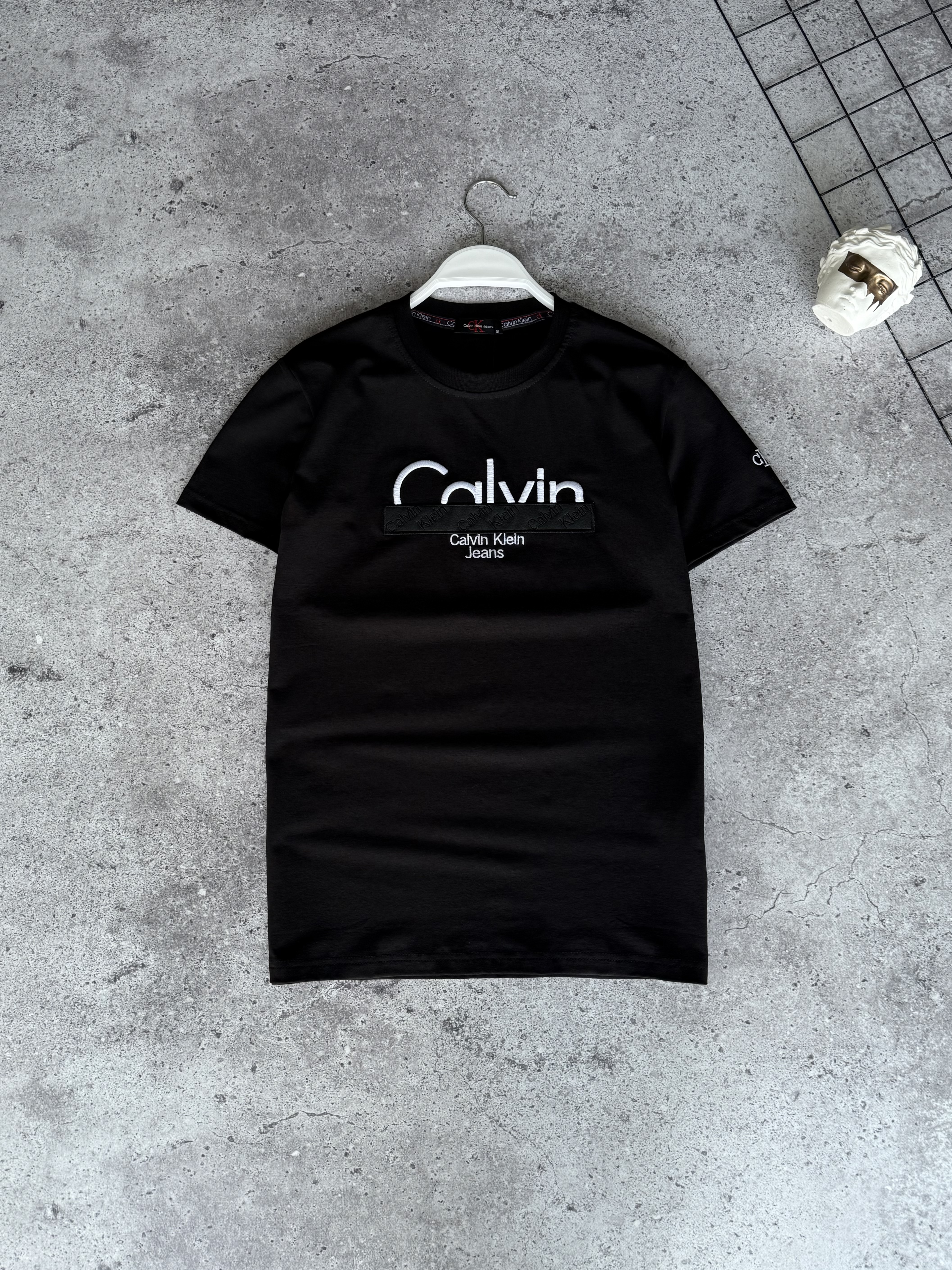 Футболка Calvin Klein — головне фото товару