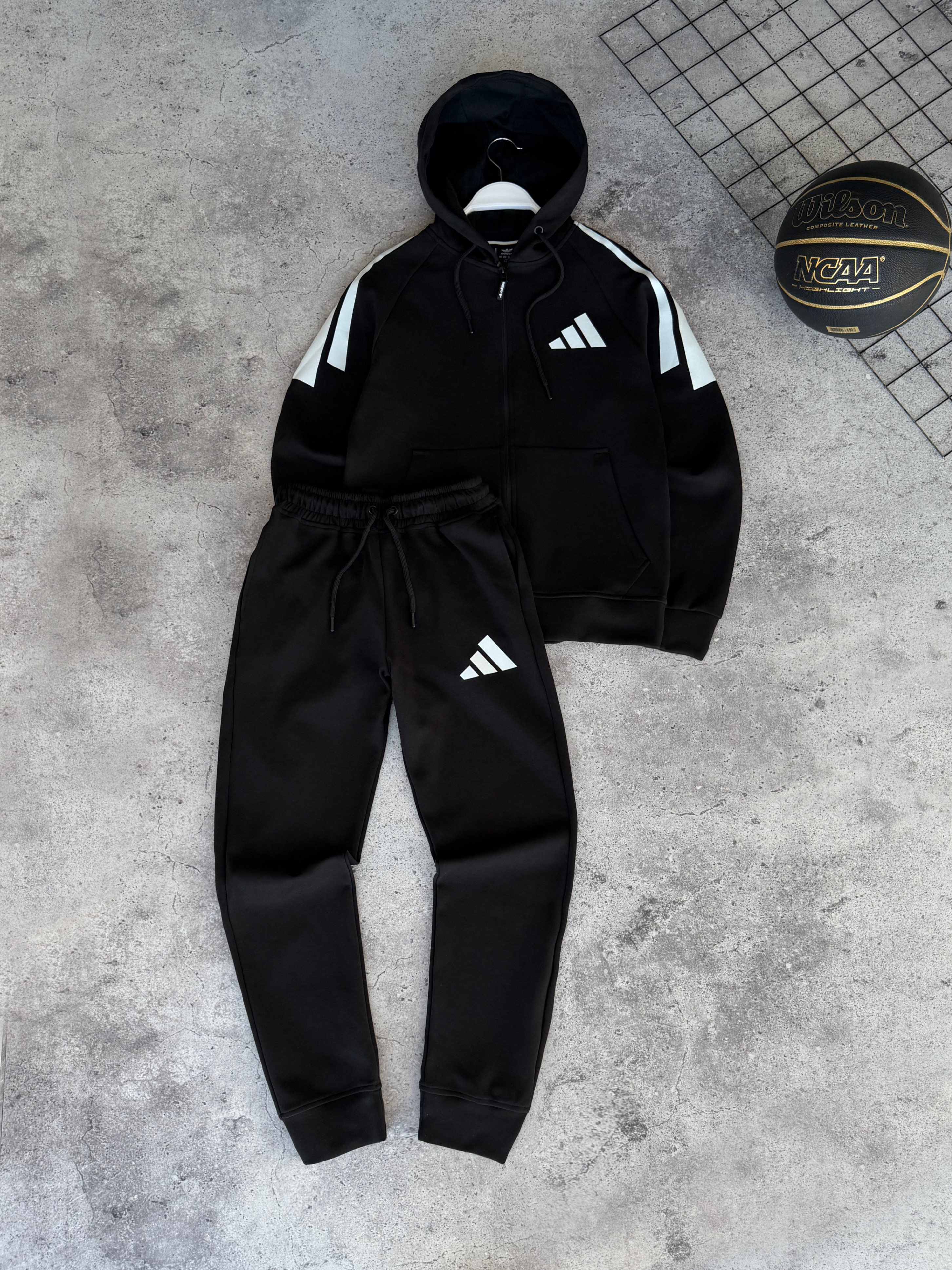 Костюм Adidas — головне фото товару