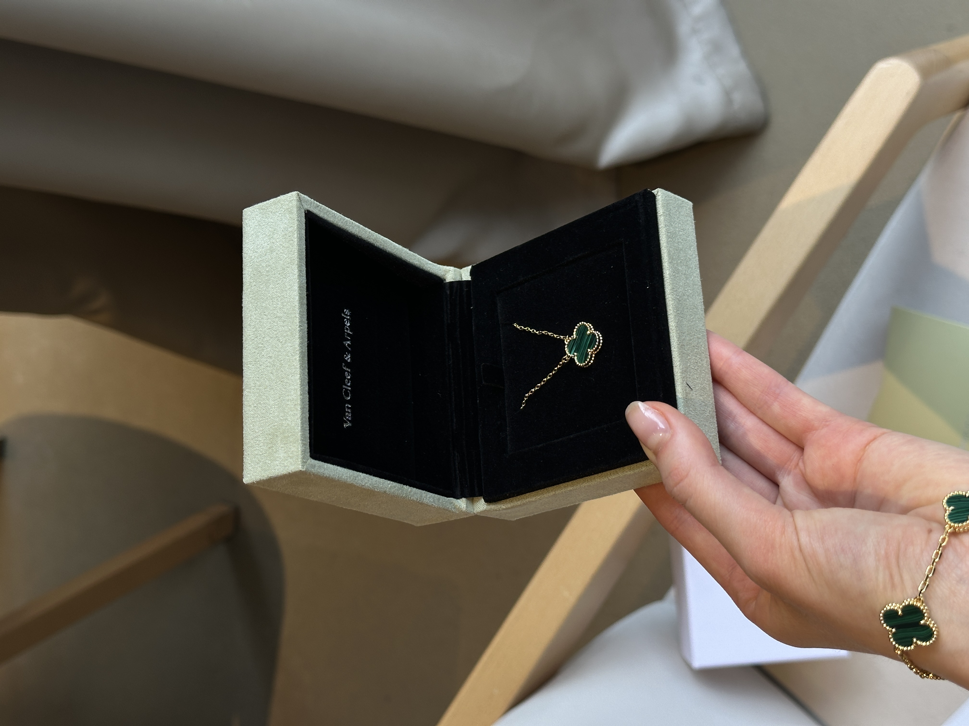 Van Cleef & Arpels Pendant Vintage Green Malachite K18 Yellow Gold