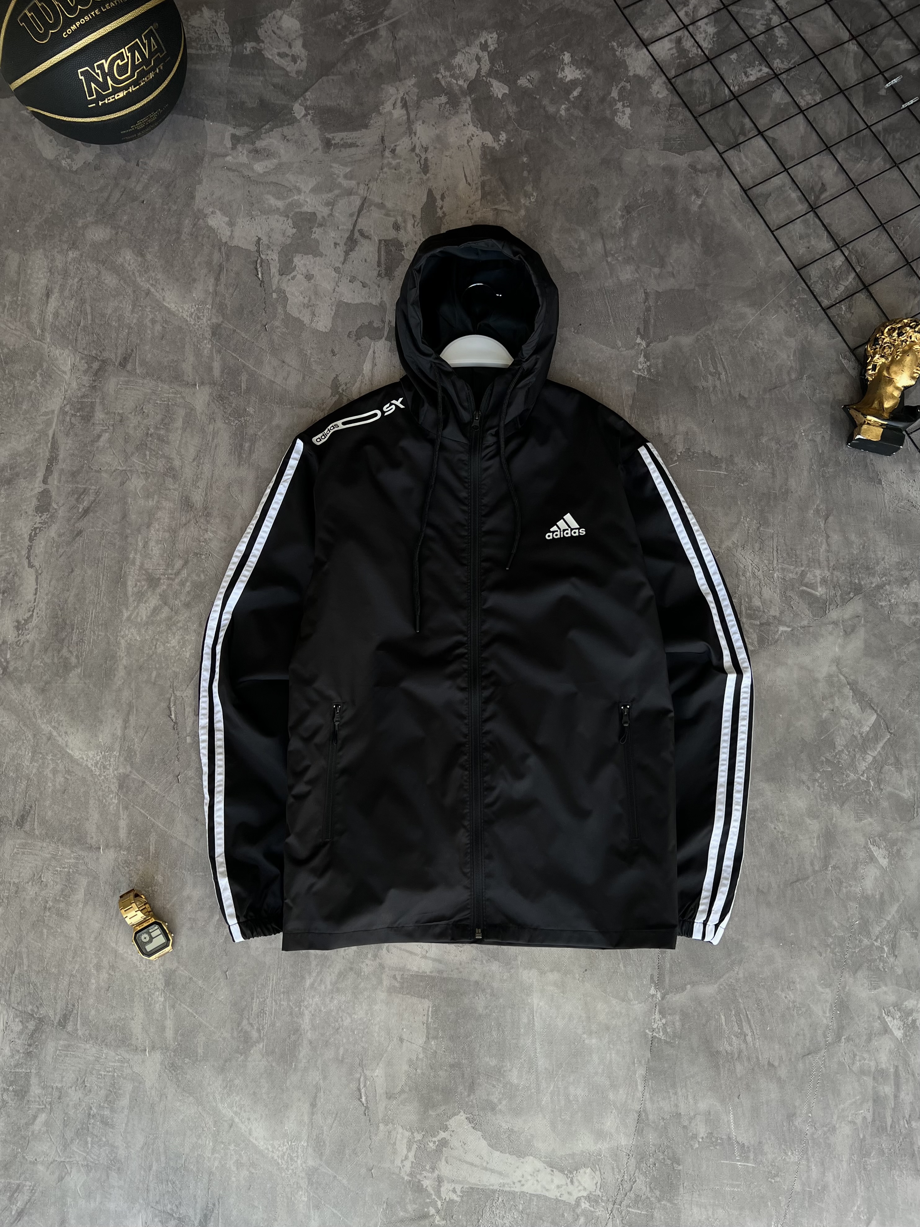 Куртка Adidas — головне фото товару
