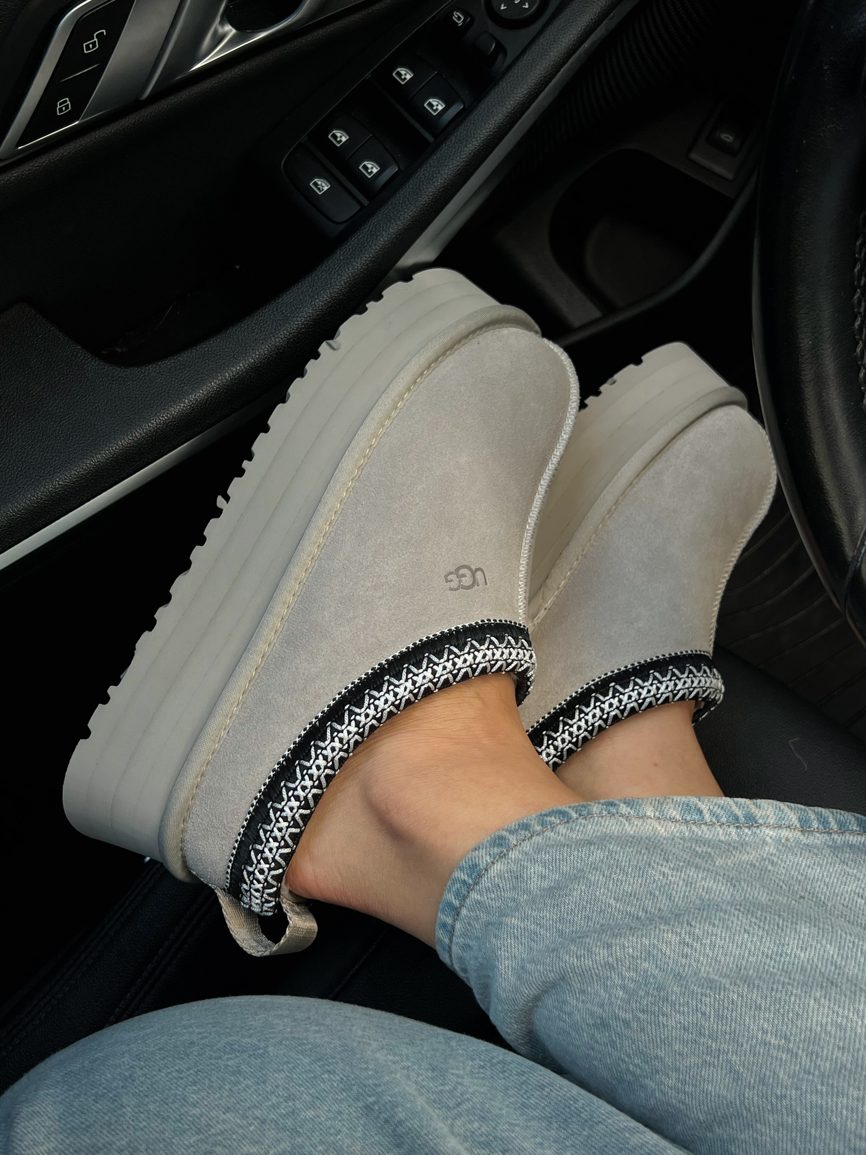 UGG Tazz Platform Premium
