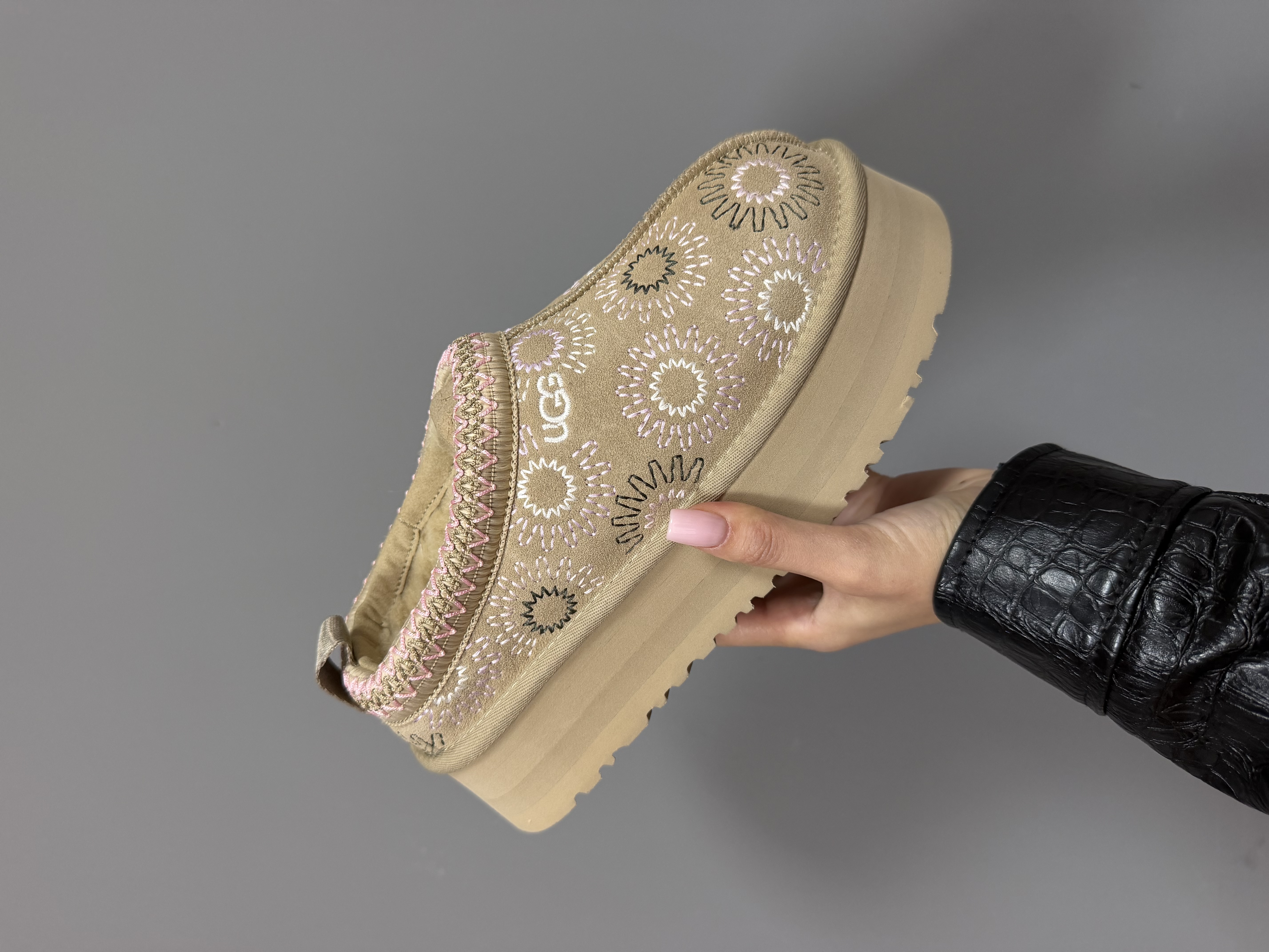UGG TAZZ | SUN STITCH premium