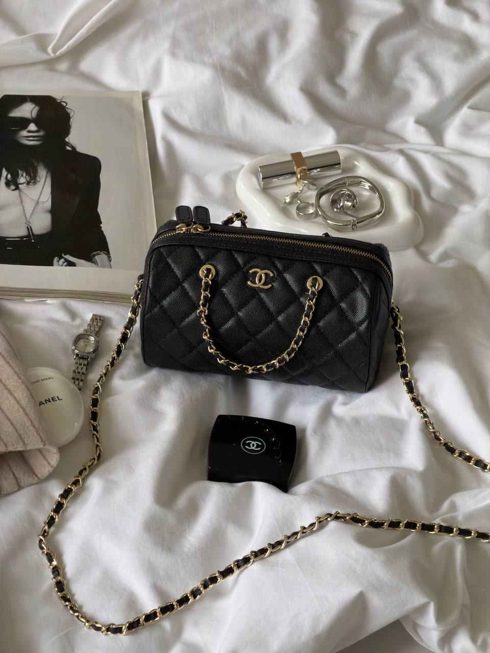Chanel Mini Classic Bowling Bag Black 18 x 11 x 10 — головне фото товару
