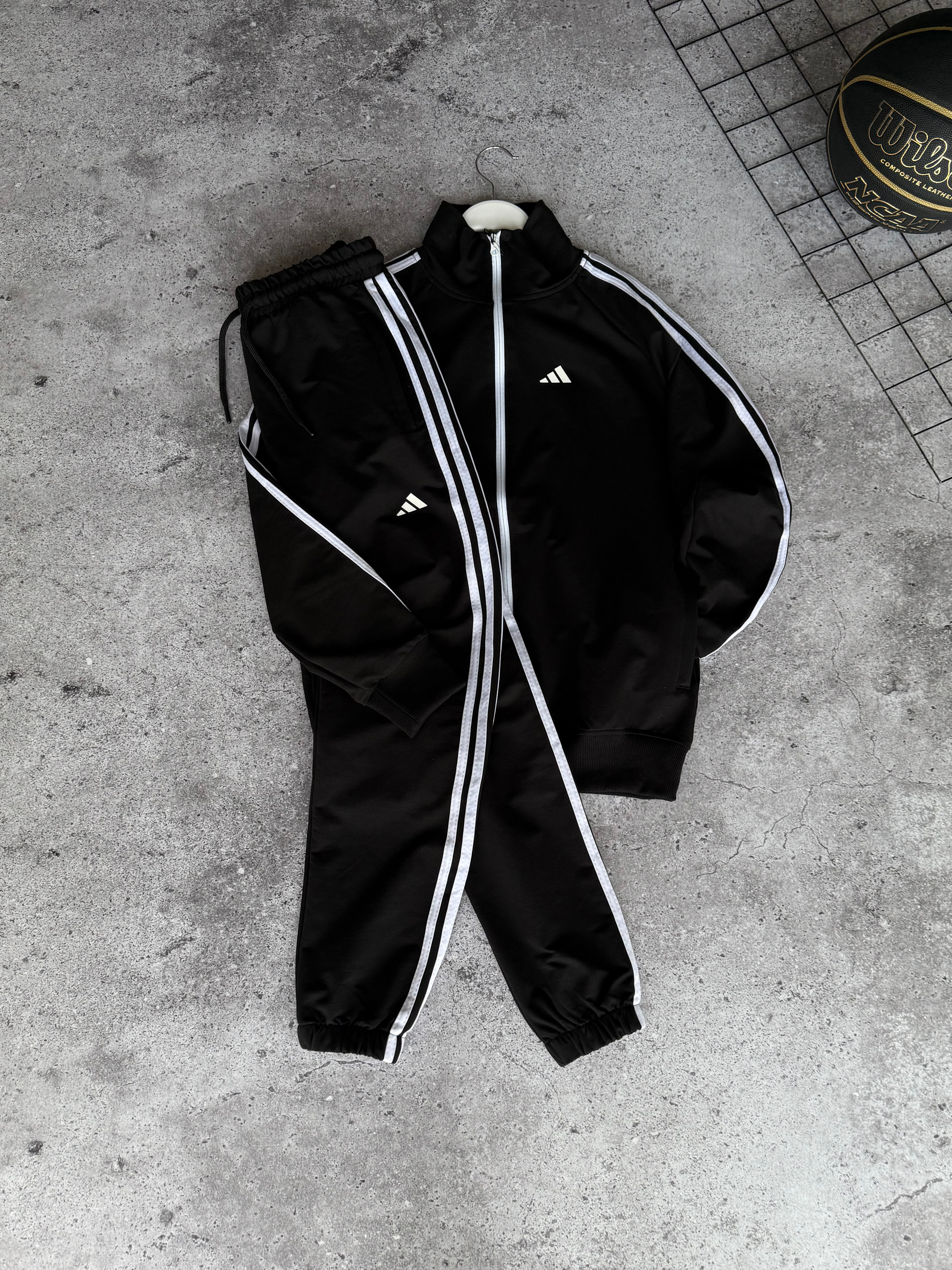 Костюм Adidas — головне фото товару