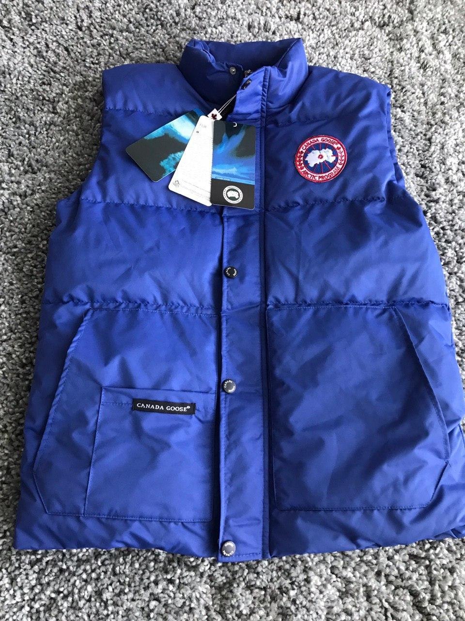 Жилет Canada Goose — головне фото товару
