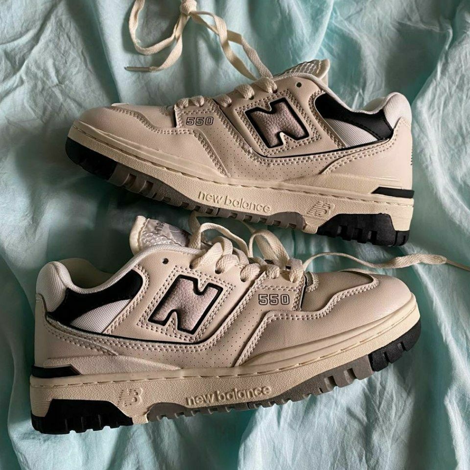New Balance 550 beige/black — головне фото товару