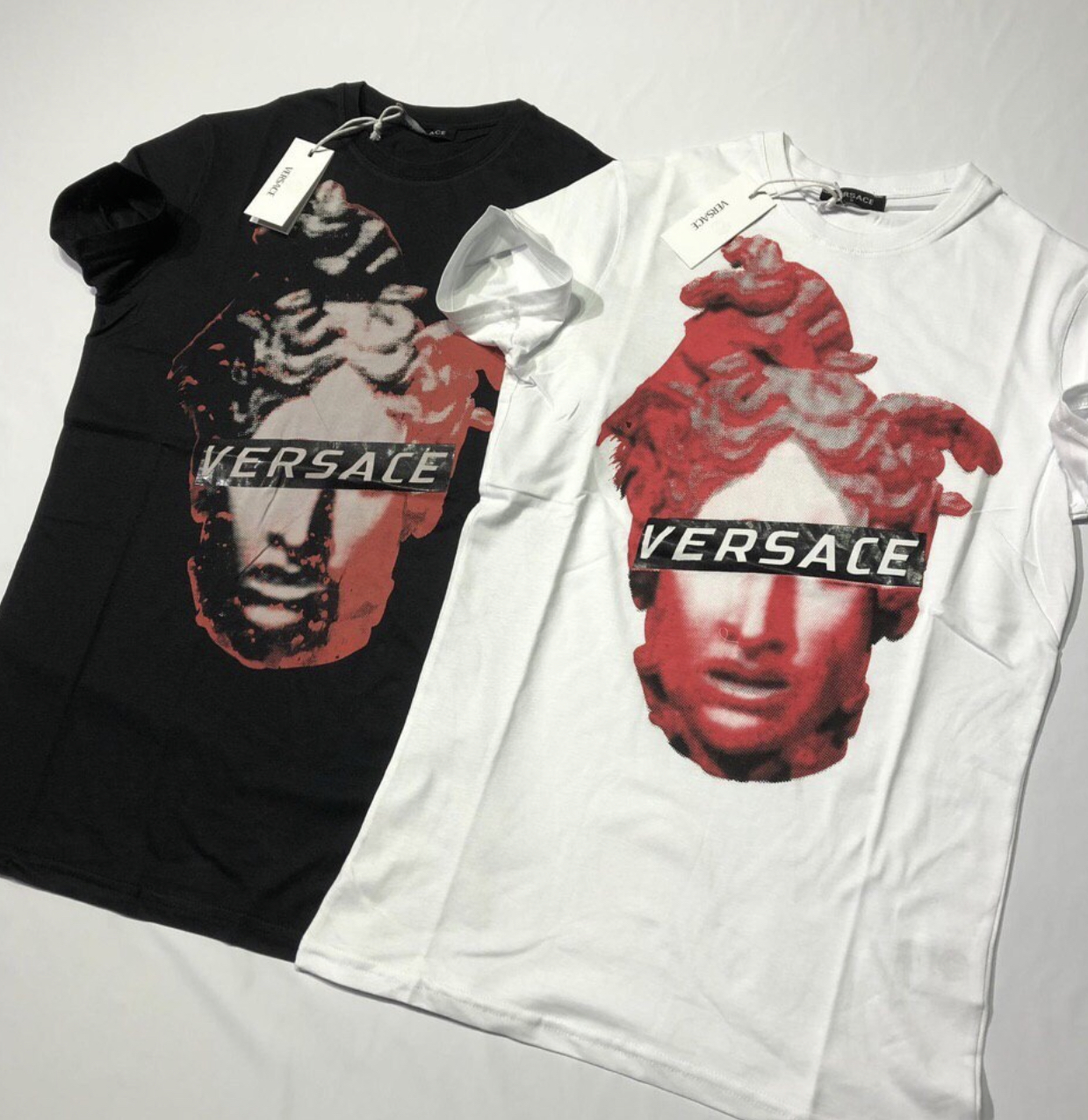 Футболка Versace — головне фото товару