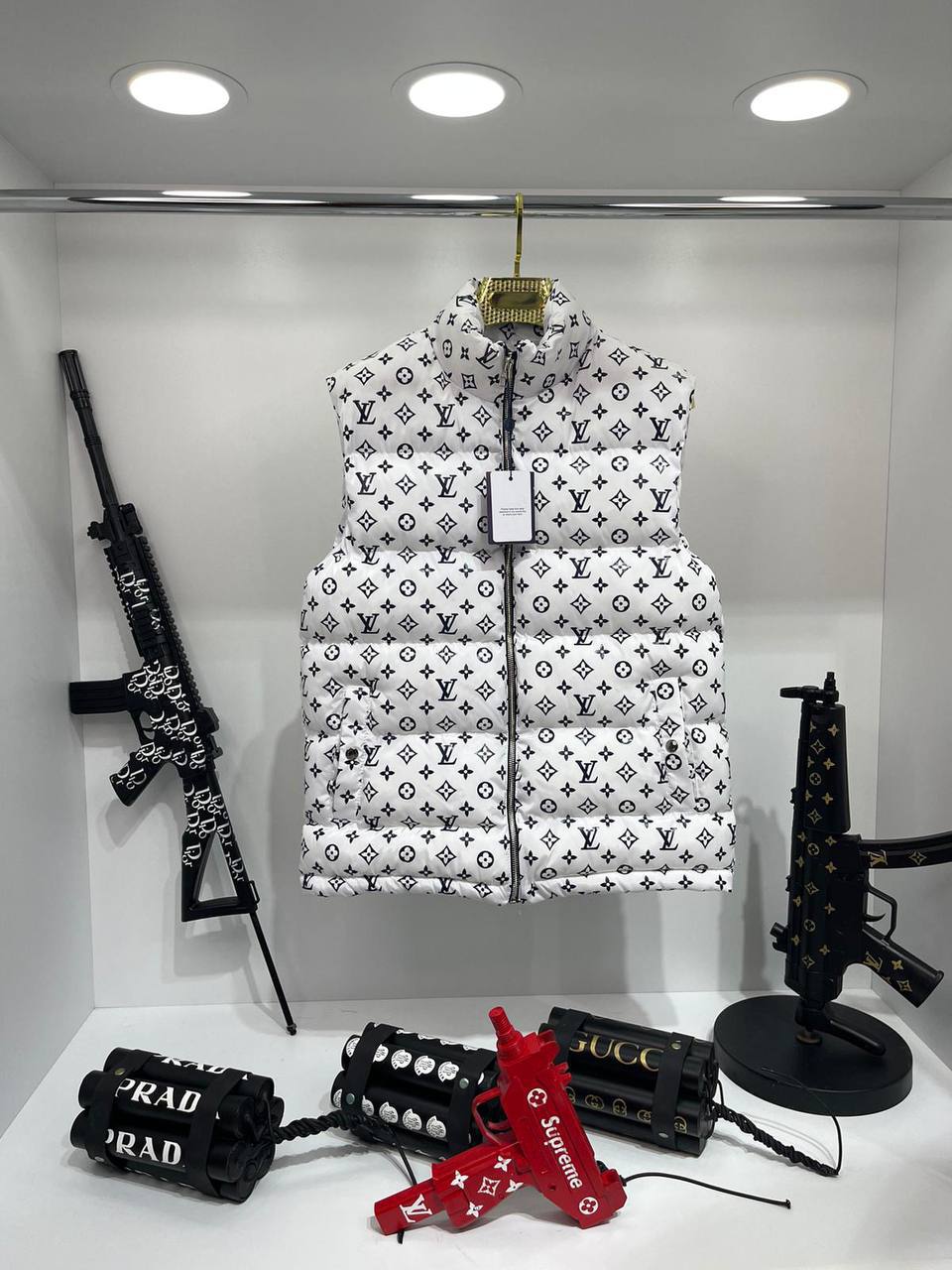 Жилет Louis Vuitton — головне фото товару