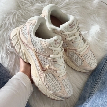 Nike Nike V5 RNR Soft Pearl